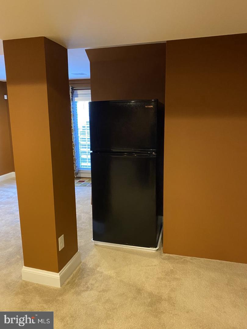 HOADLY MANOR - Residential Lease