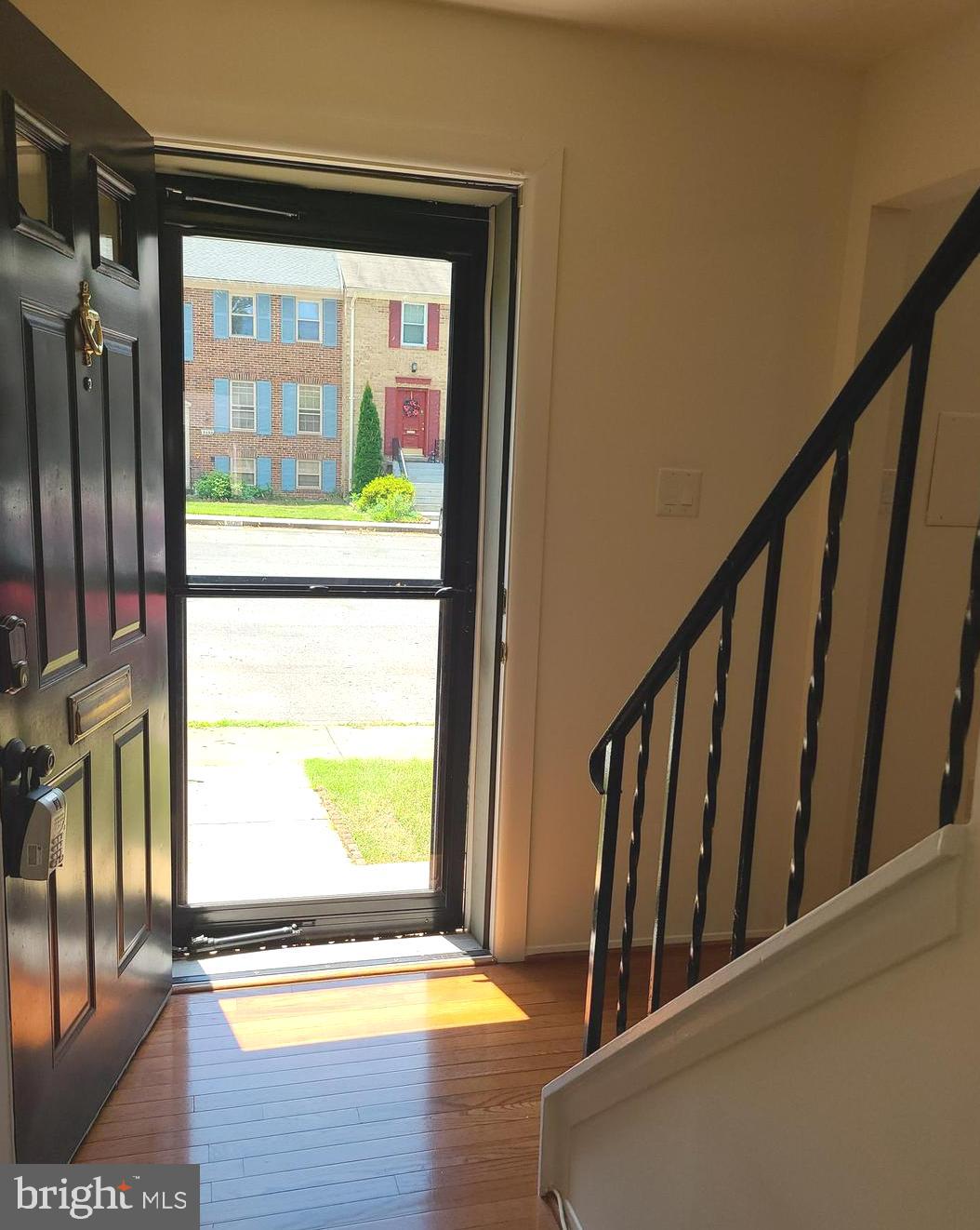 LINDEN SQUARE - Residential Lease