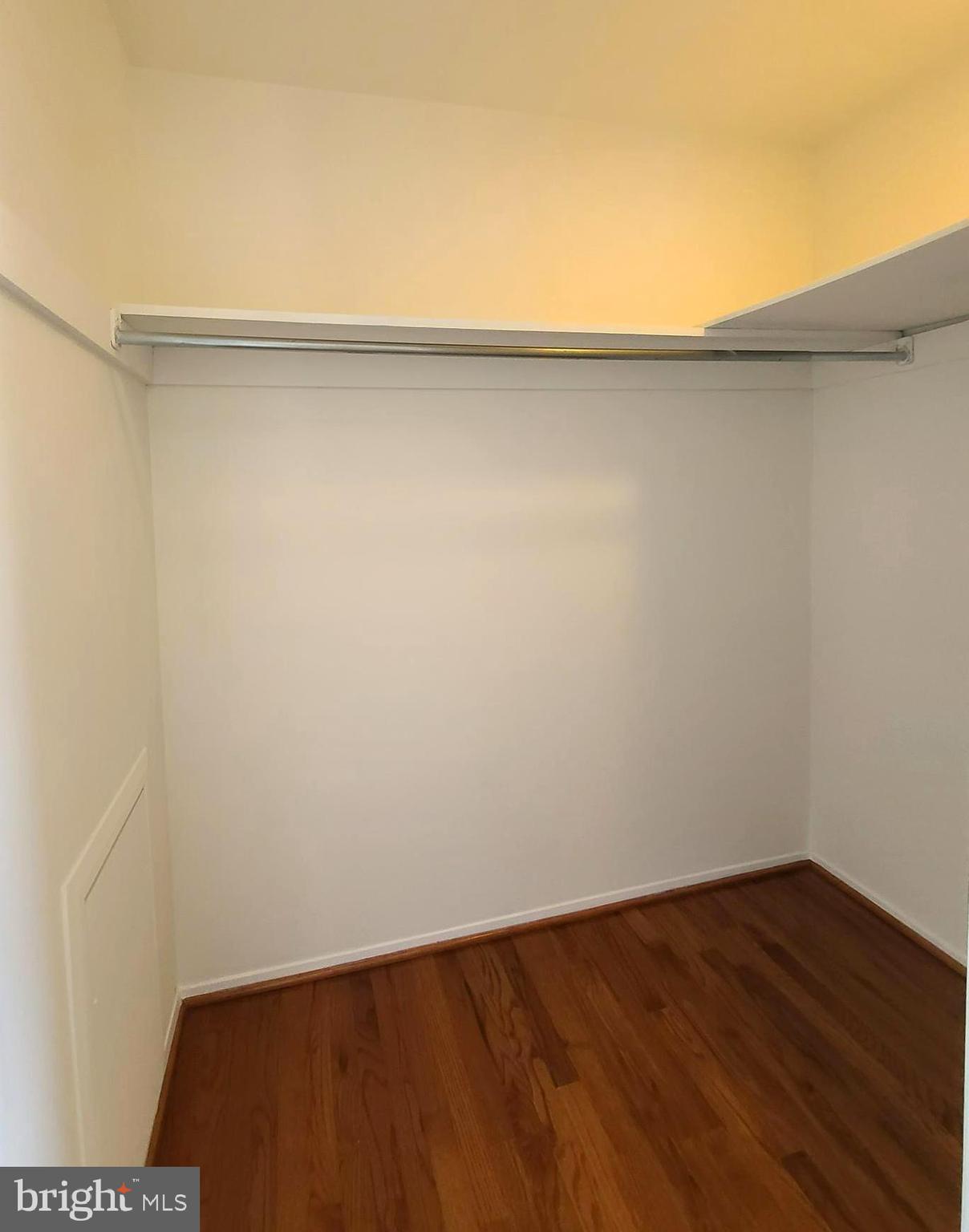 LINDEN SQUARE - Residential Lease