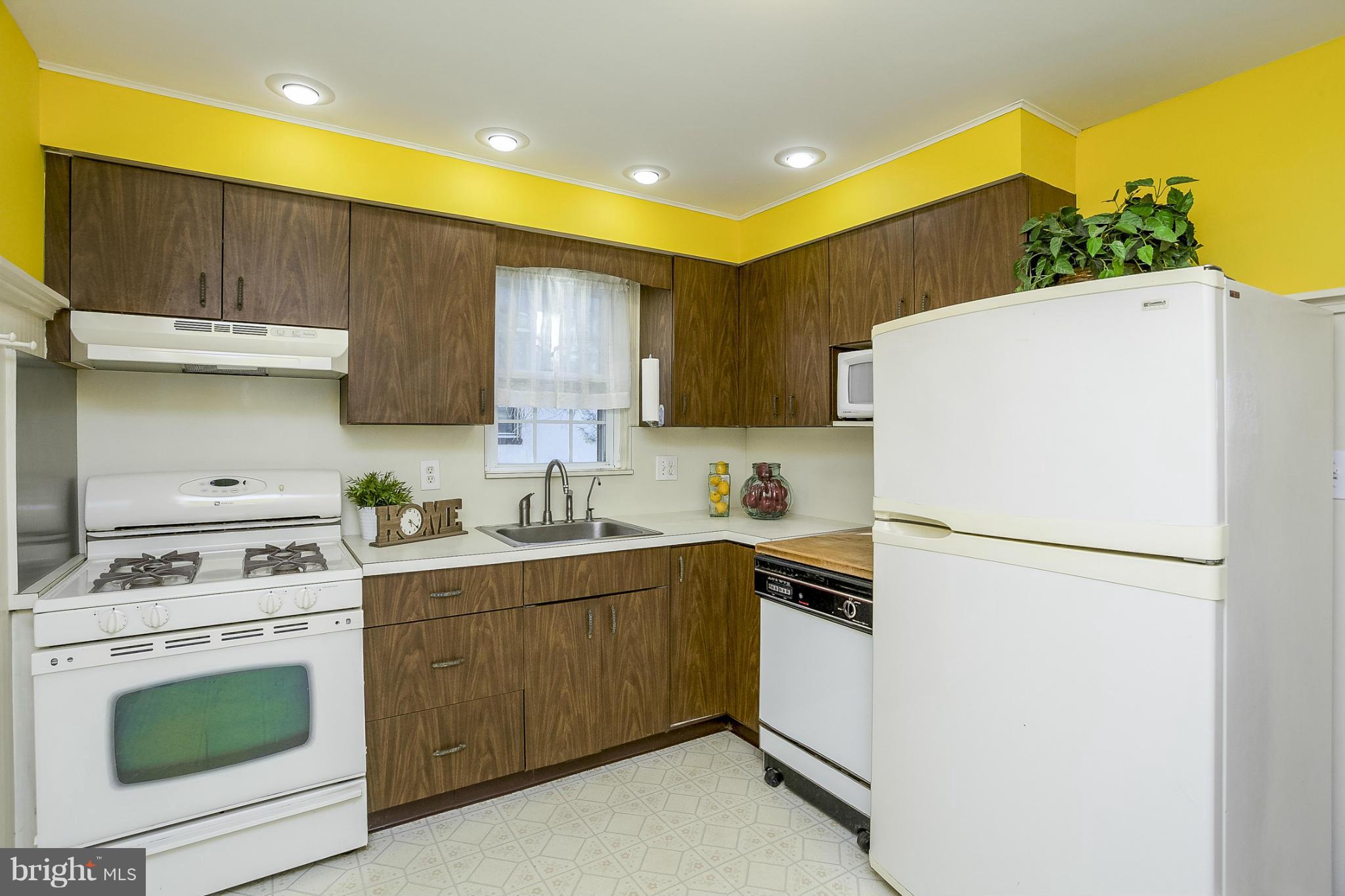 CALIFORNIA ORCHARDS - Residential