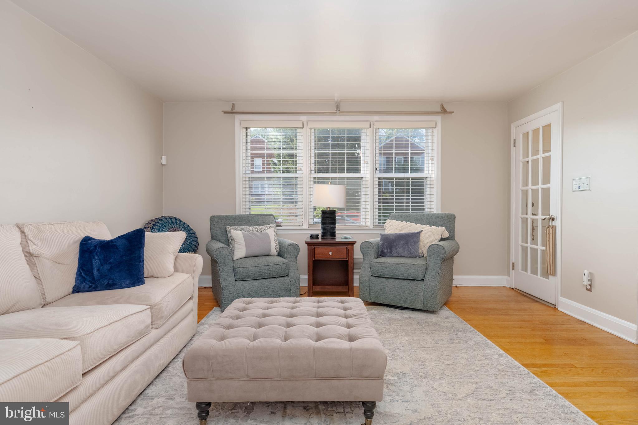 1525 DOXBURY ROAD