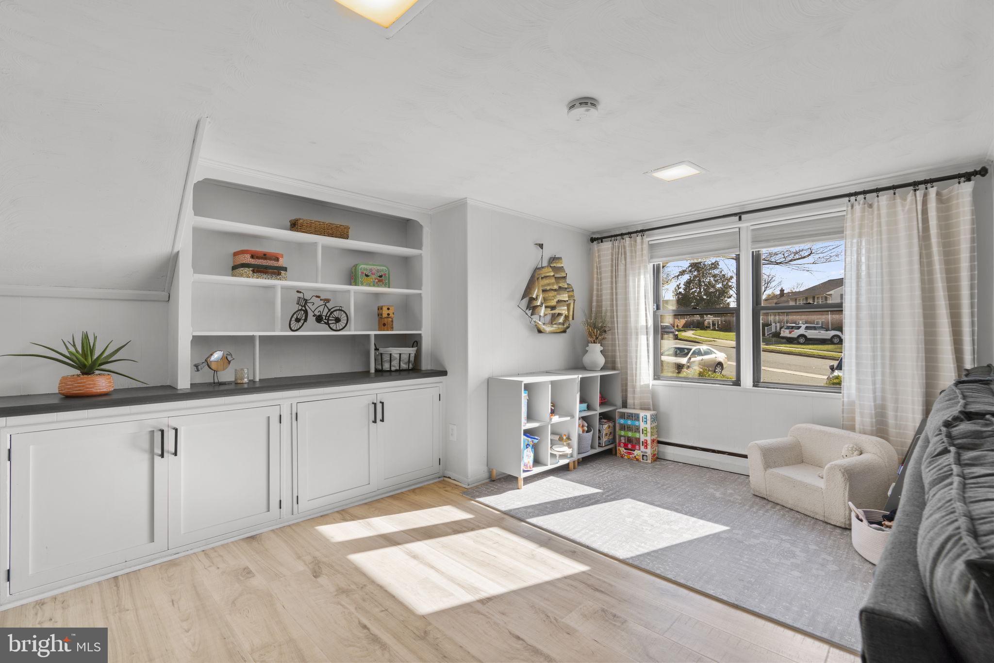 ROLLINGWOOD - Residential