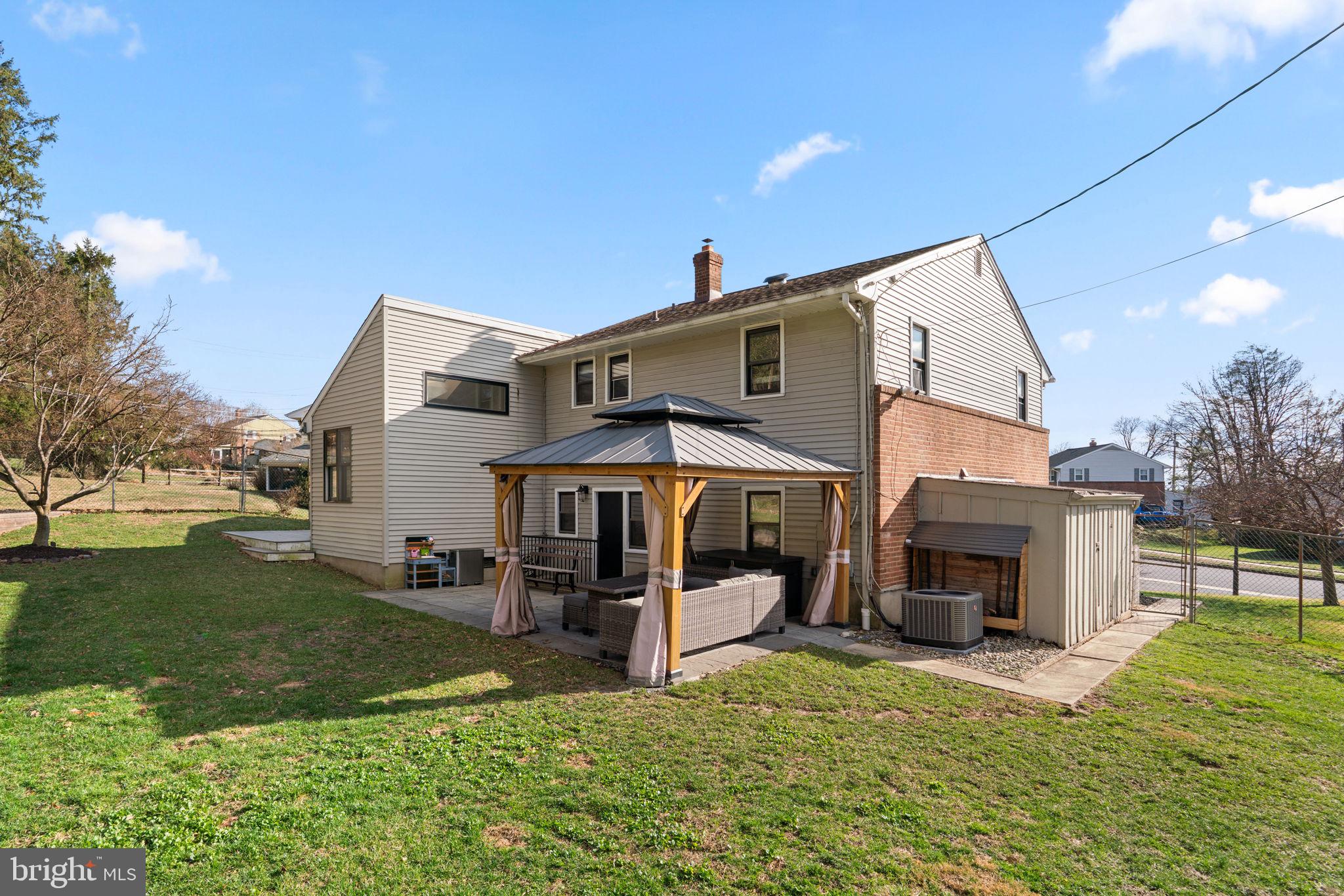 ROLLINGWOOD - Residential