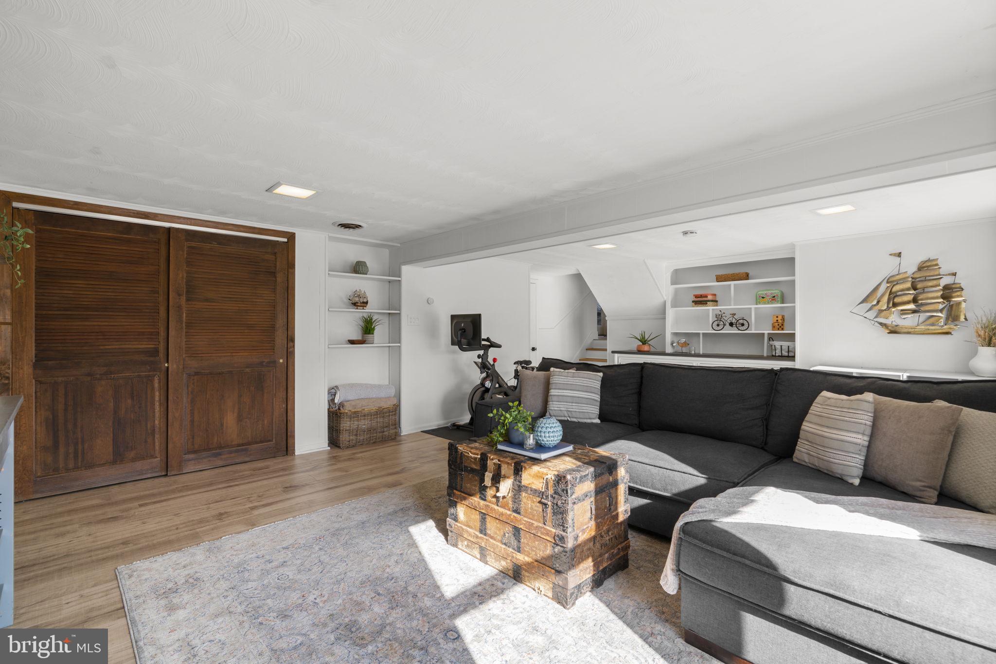 ROLLINGWOOD - Residential