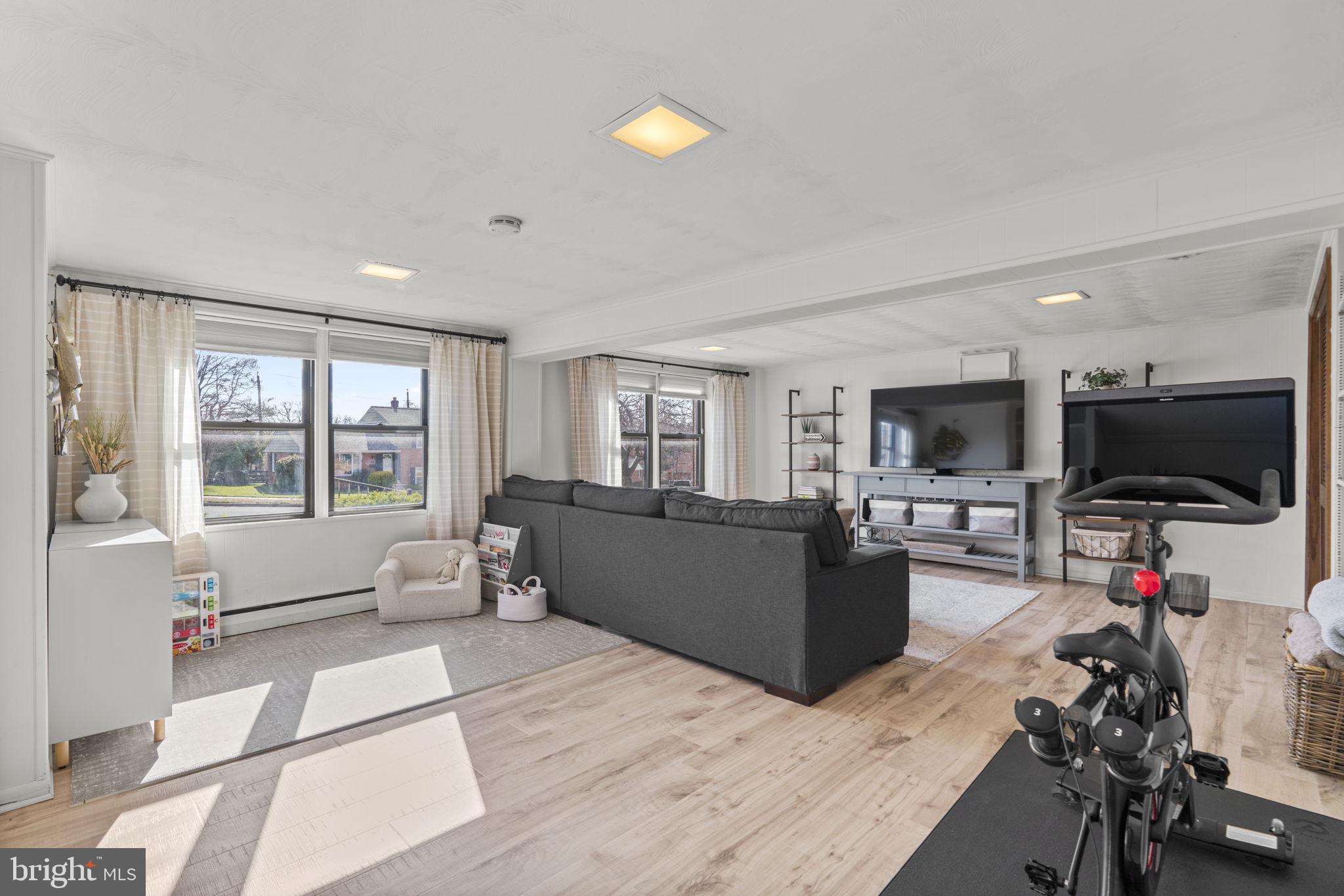 ROLLINGWOOD - Residential