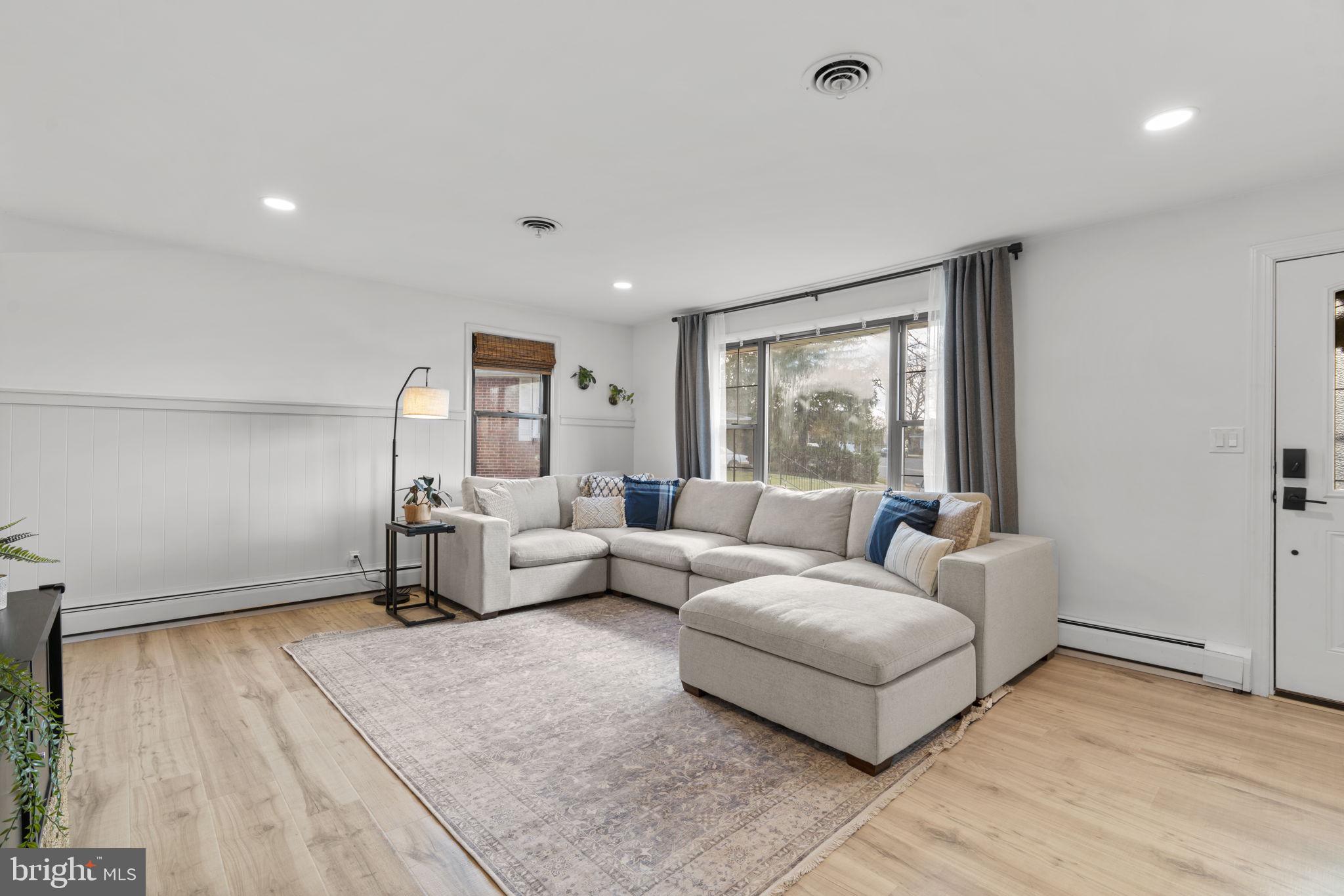 ROLLINGWOOD - Residential