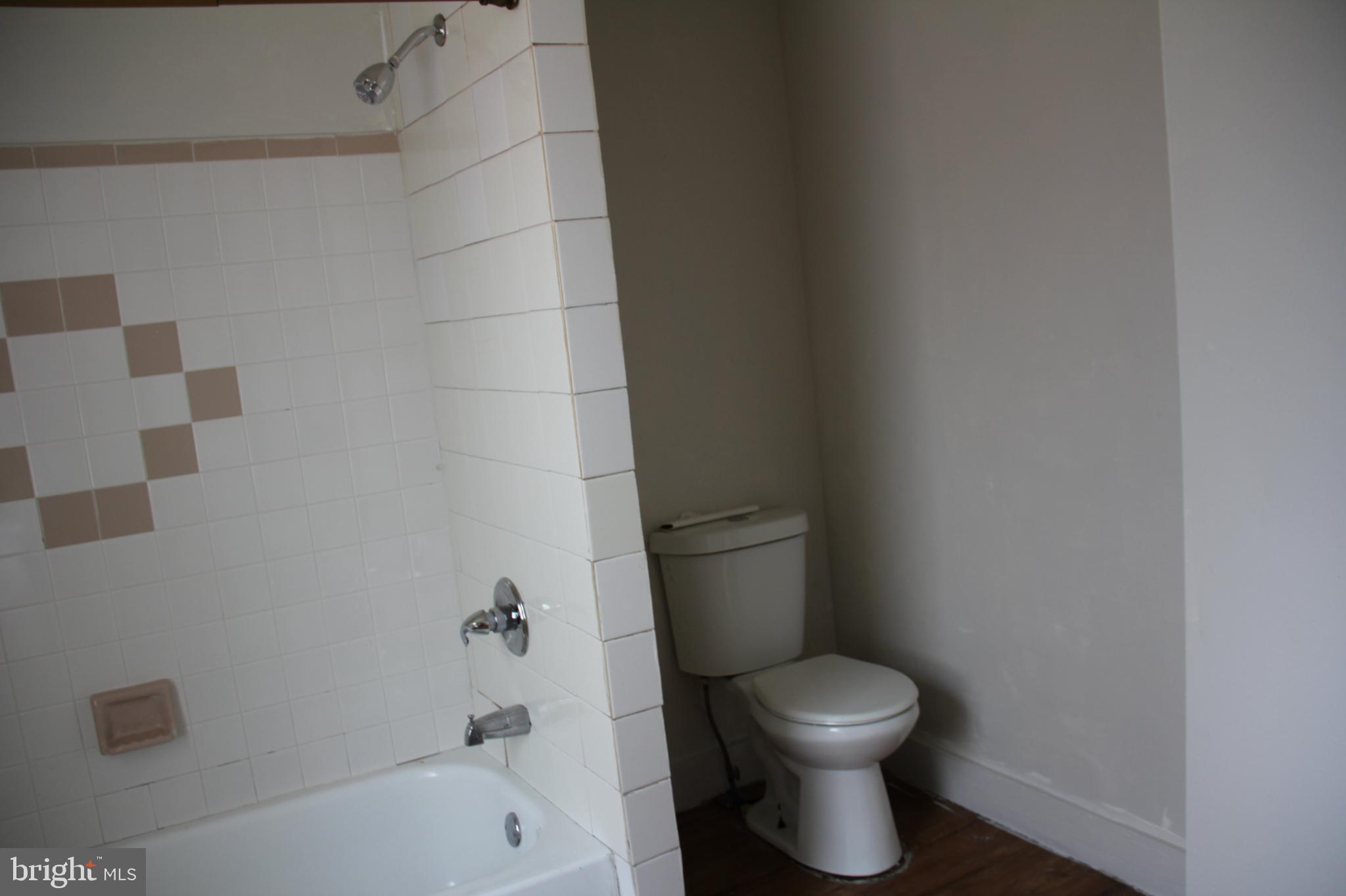 KENSINGTON - Residential Lease