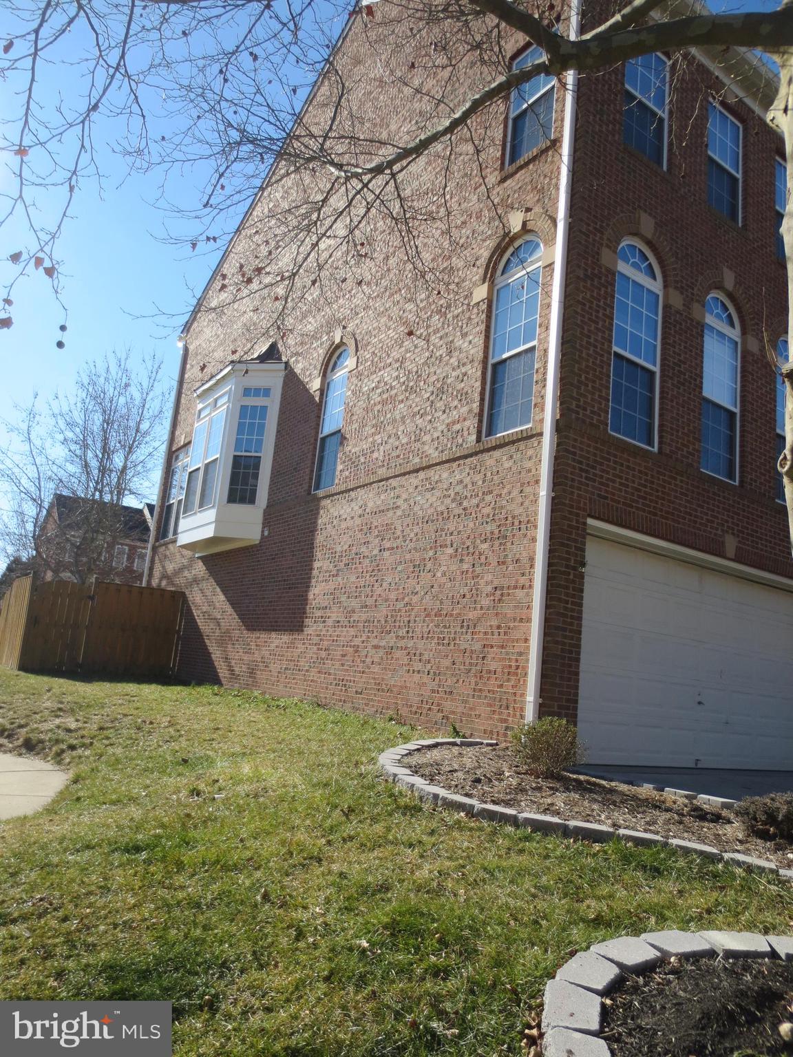 LORTON VALLEY NORTH - Residential Lease