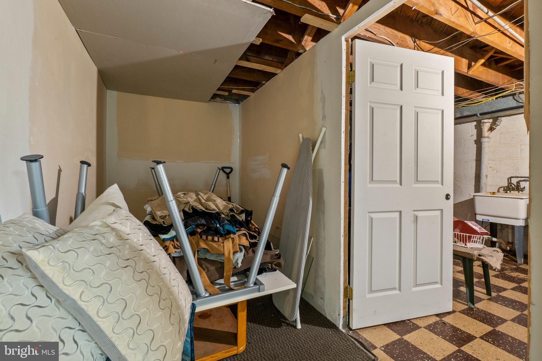 MOORES RUN - Residential