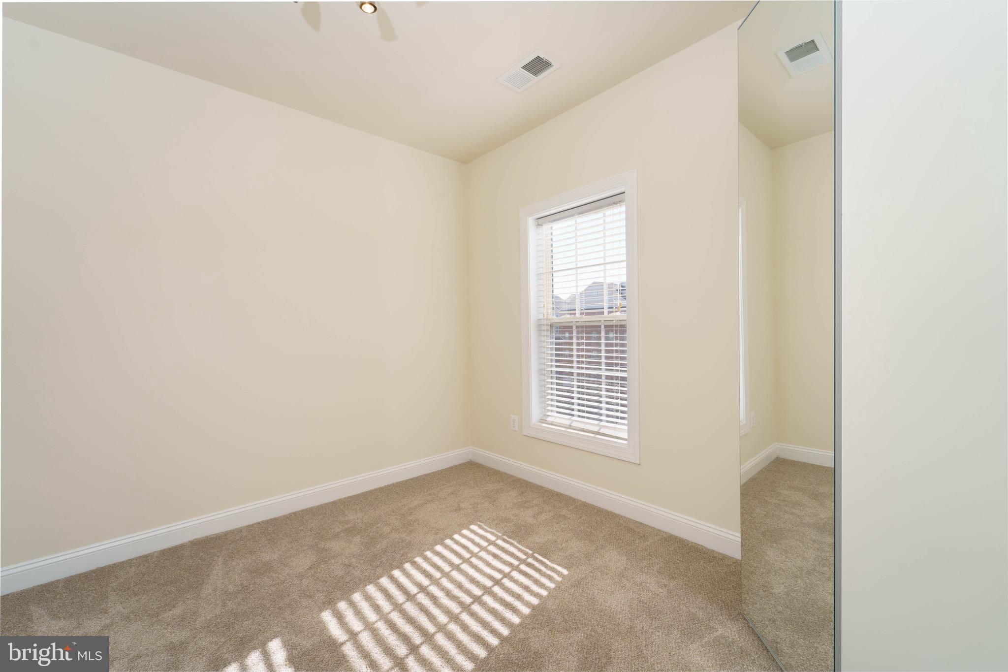 POTOMAC CLUB - Residential Lease