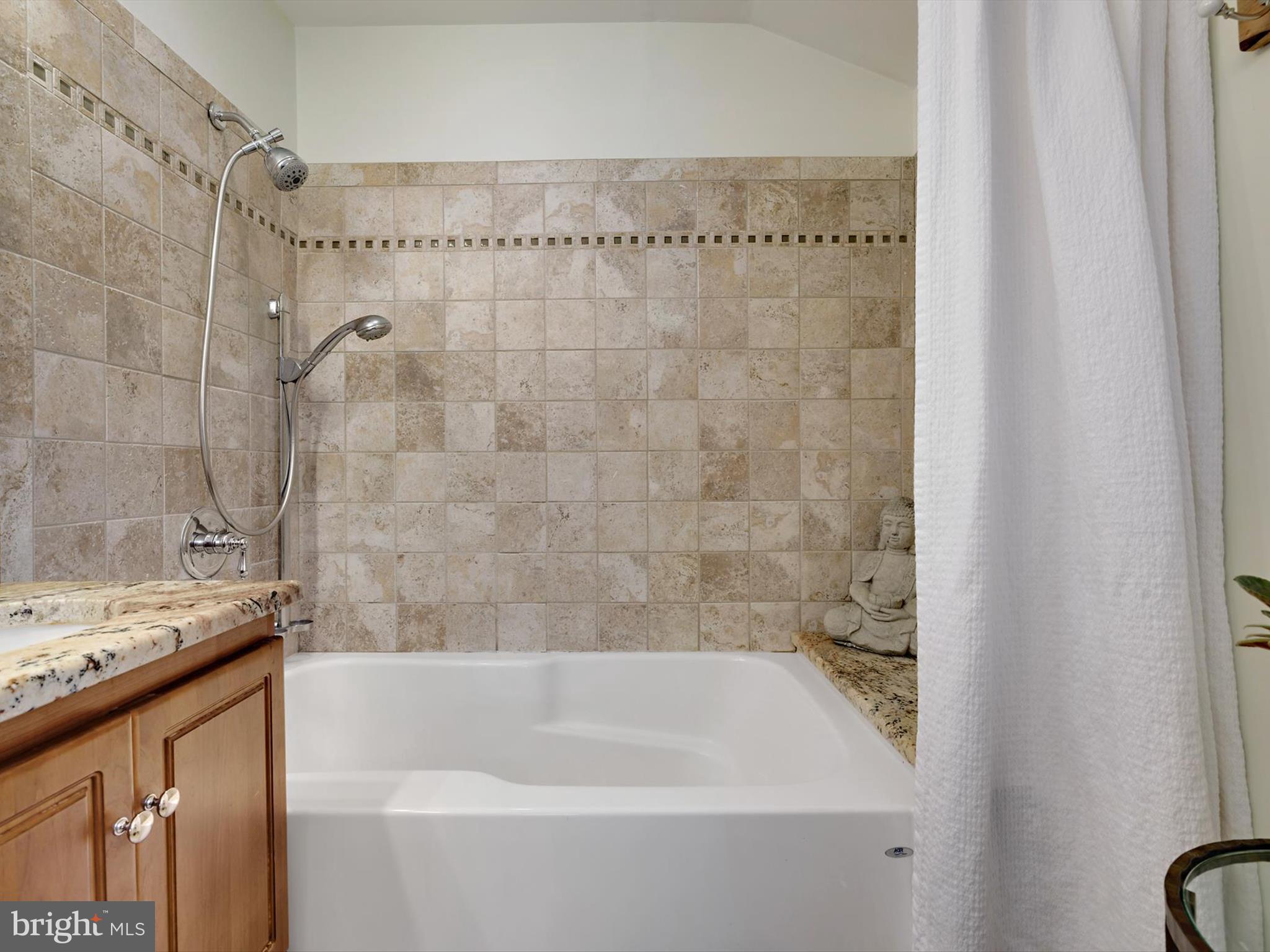 ROMAR ESTATES - Residential