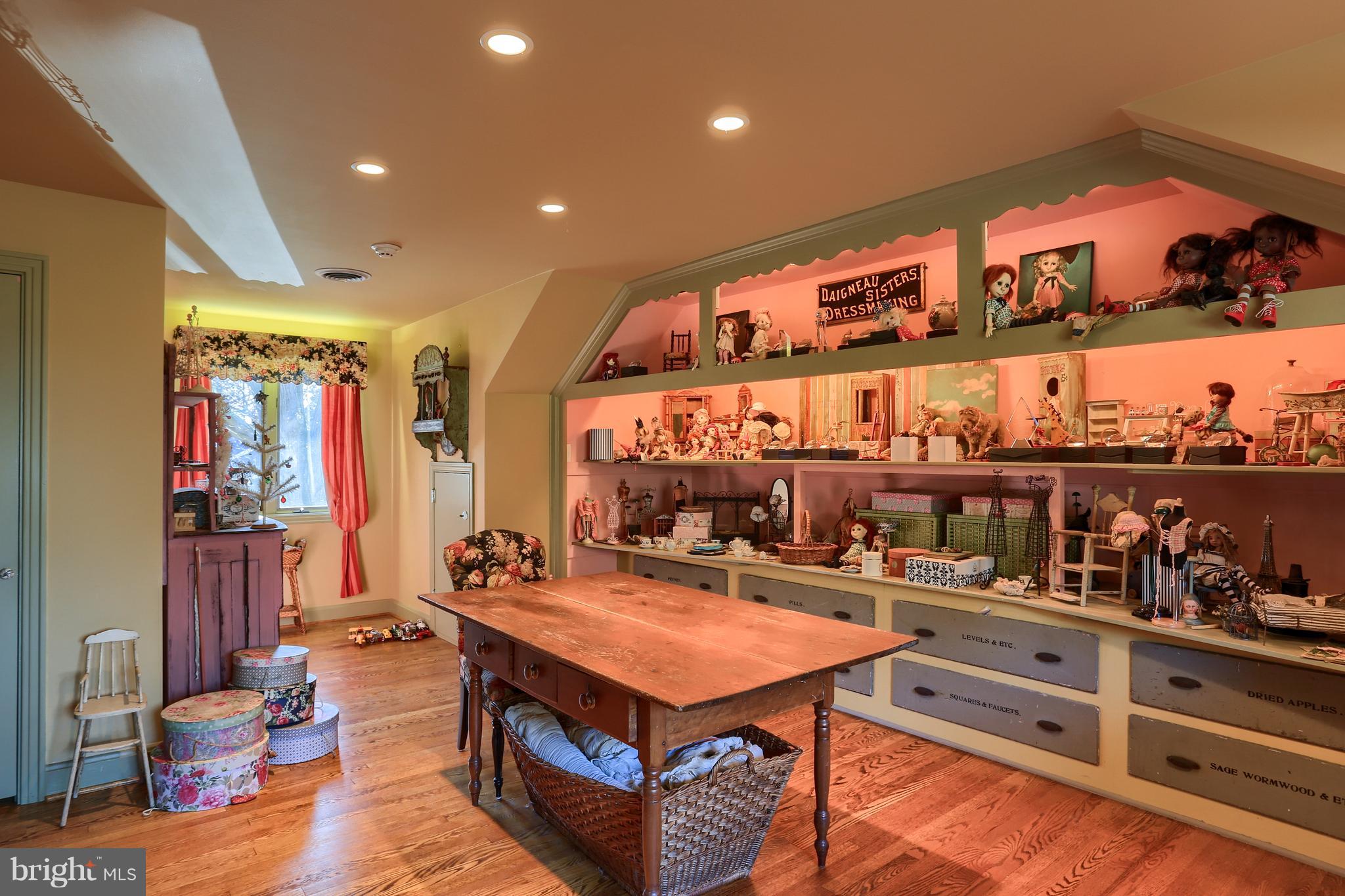 MONDAMIN FARMS - Residential