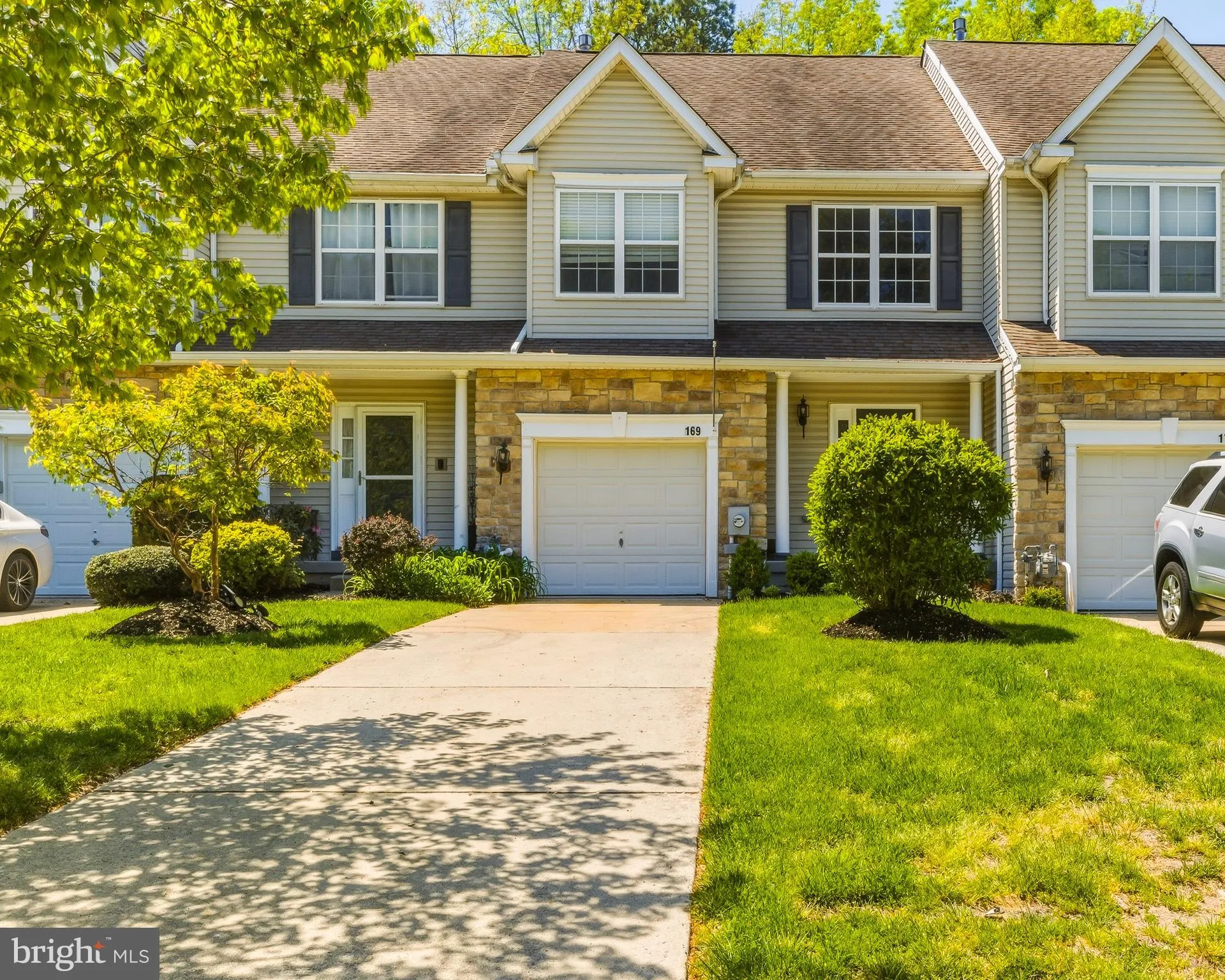 169 Hidden Drive, Blackwood, NJ 08012