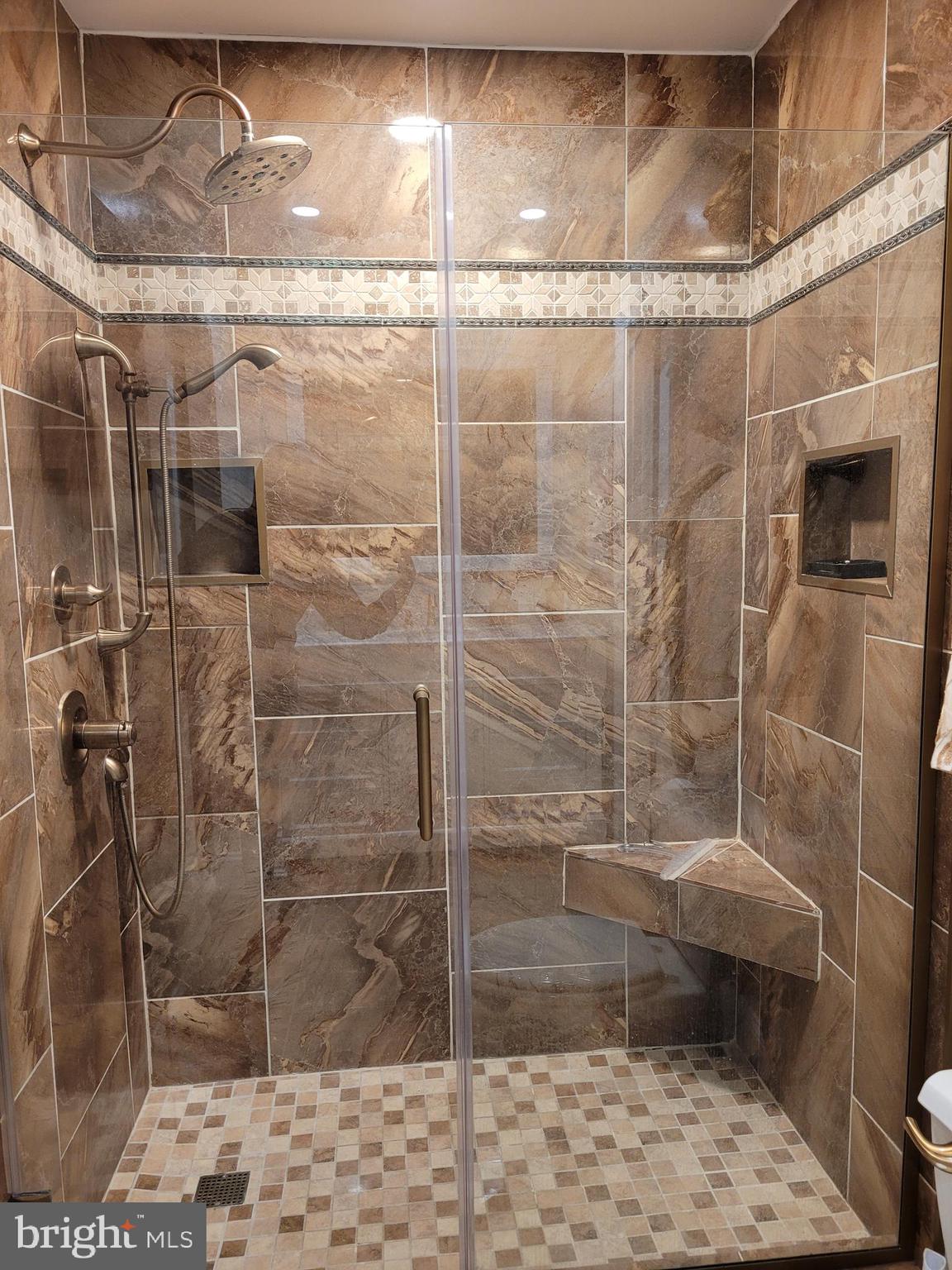 LAUREL BRANCH - Residential