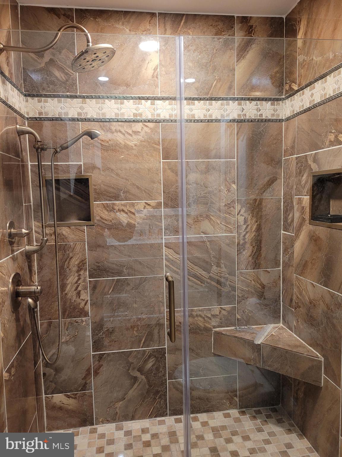 LAUREL BRANCH - Residential