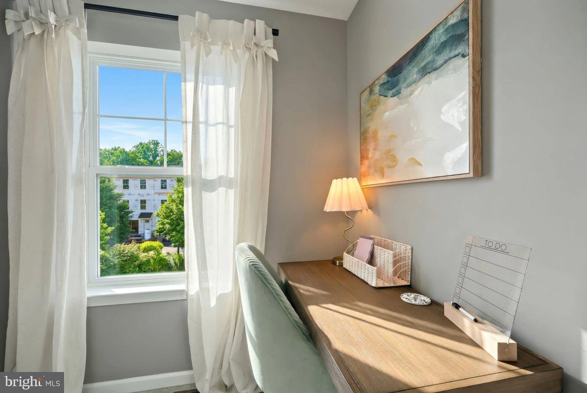 LOGAN GREENE - Residential