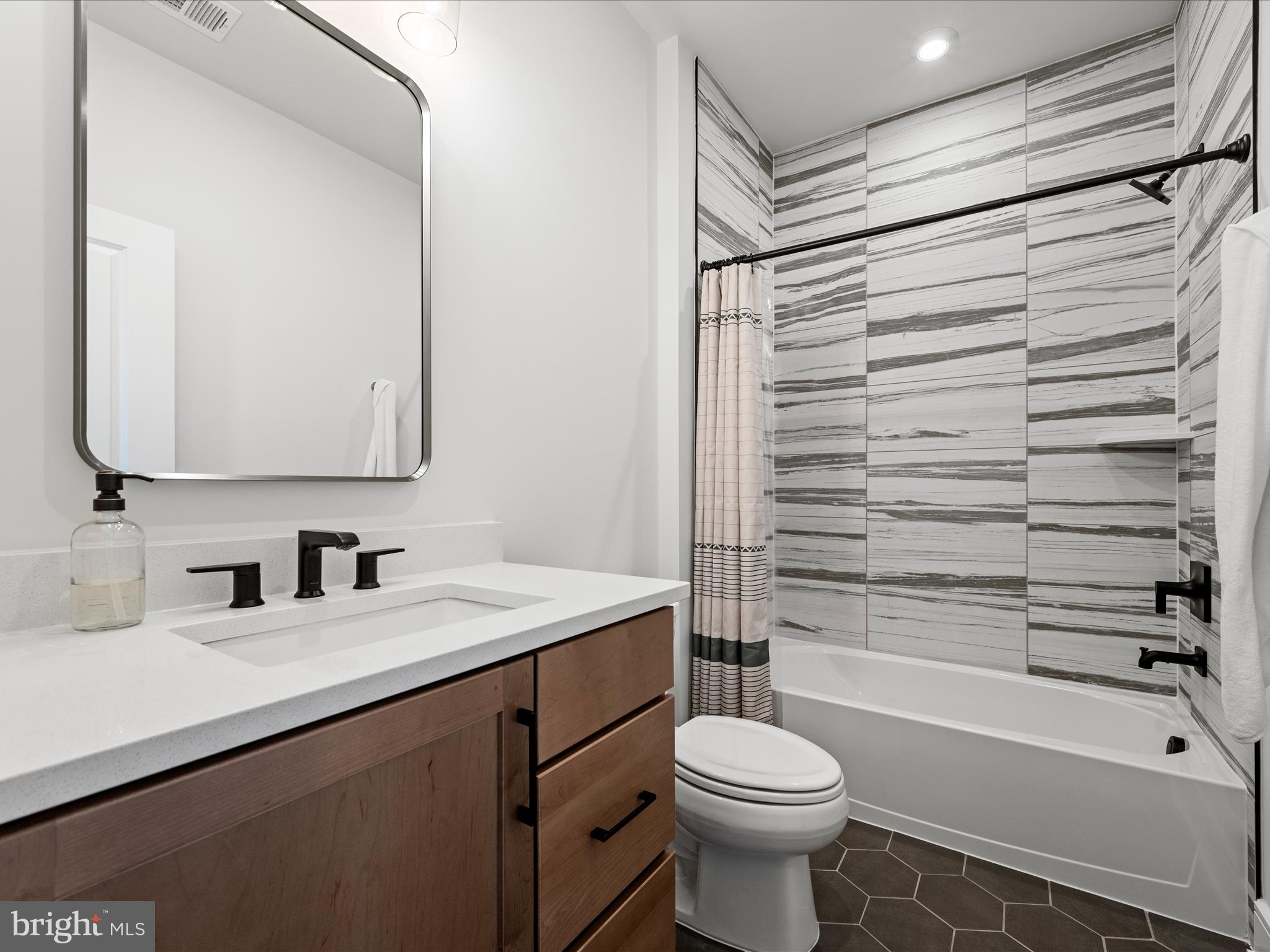 GLENMORE FARM - Residential