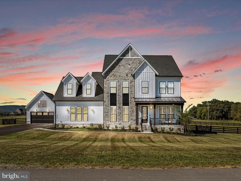 38906 RUMELY WAY WATERFORD VA 20197