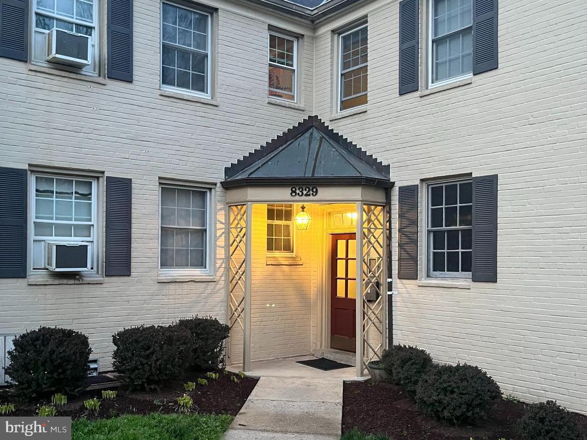 ROCK CREEK VILLAGE CONDOMINIUMS - Residential