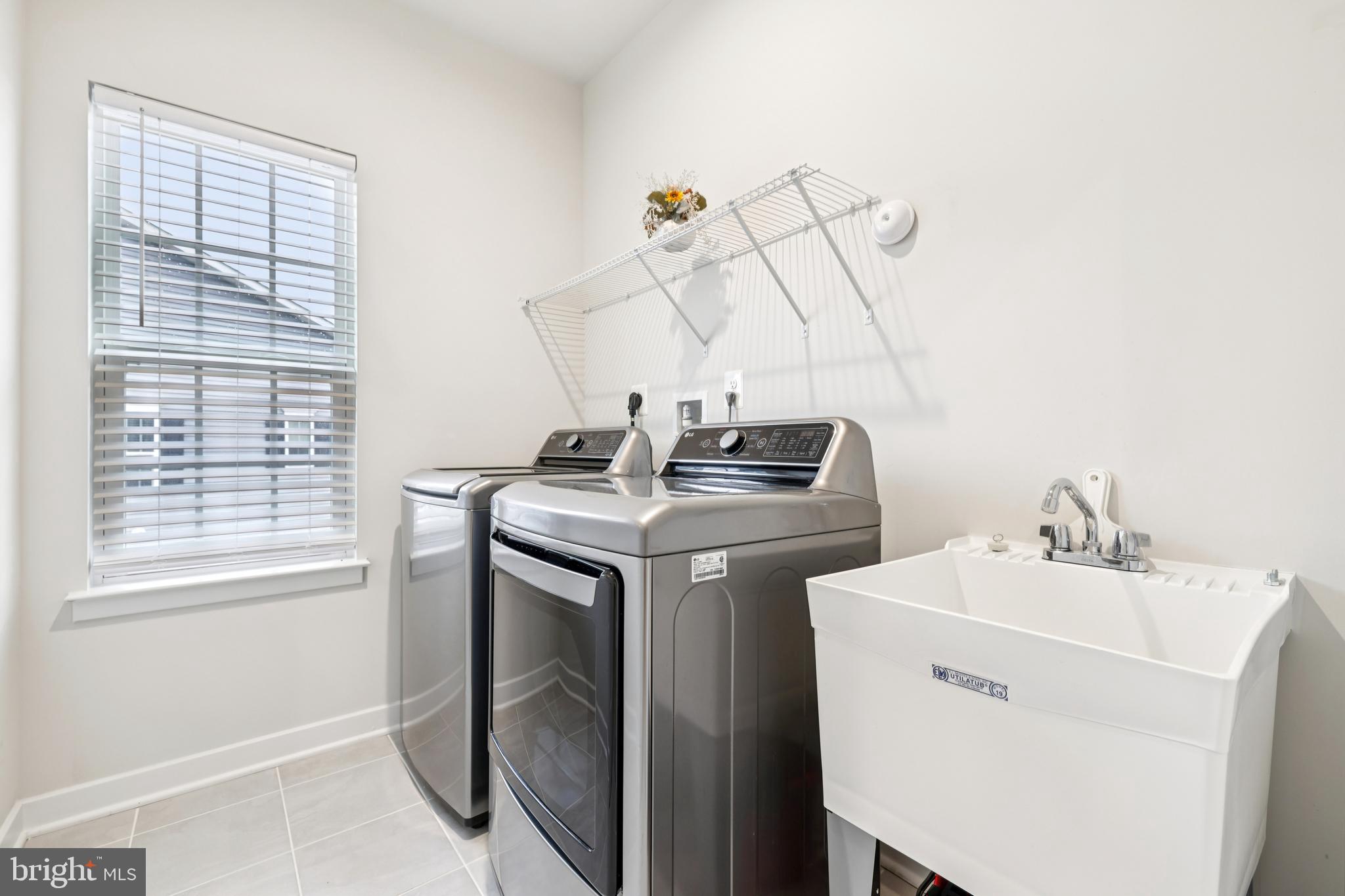 BELLE AIR TOWNHOMES - Residential