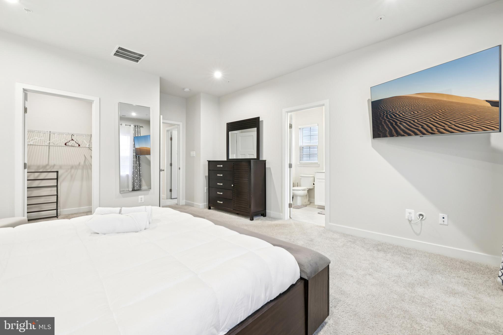 BELLE AIR TOWNHOMES - Residential