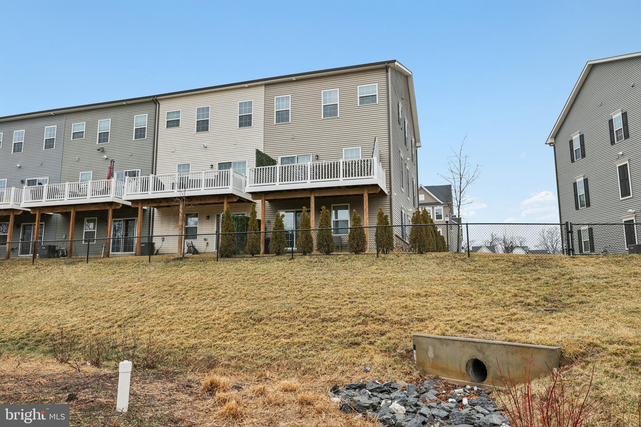 BELLE AIR TOWNHOMES - Residential