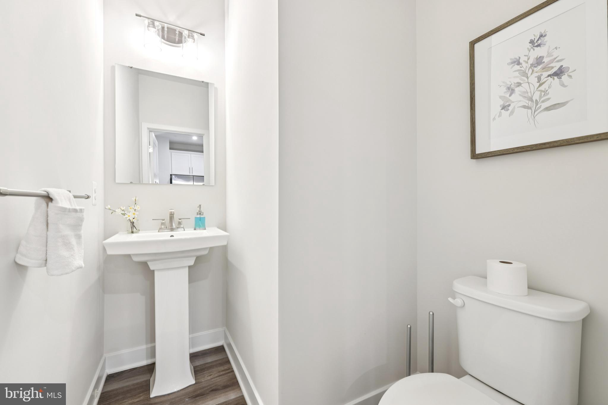 BELLE AIR TOWNHOMES - Residential