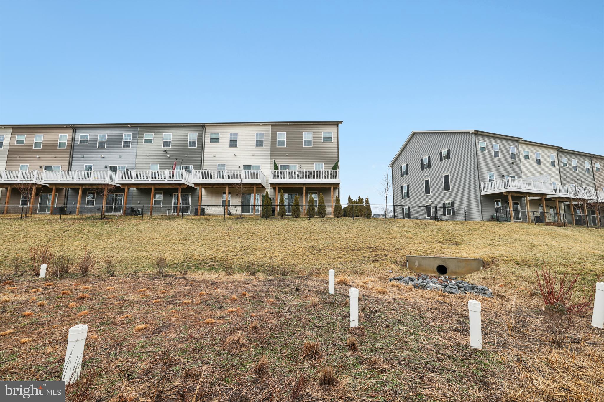 BELLE AIR TOWNHOMES - Residential