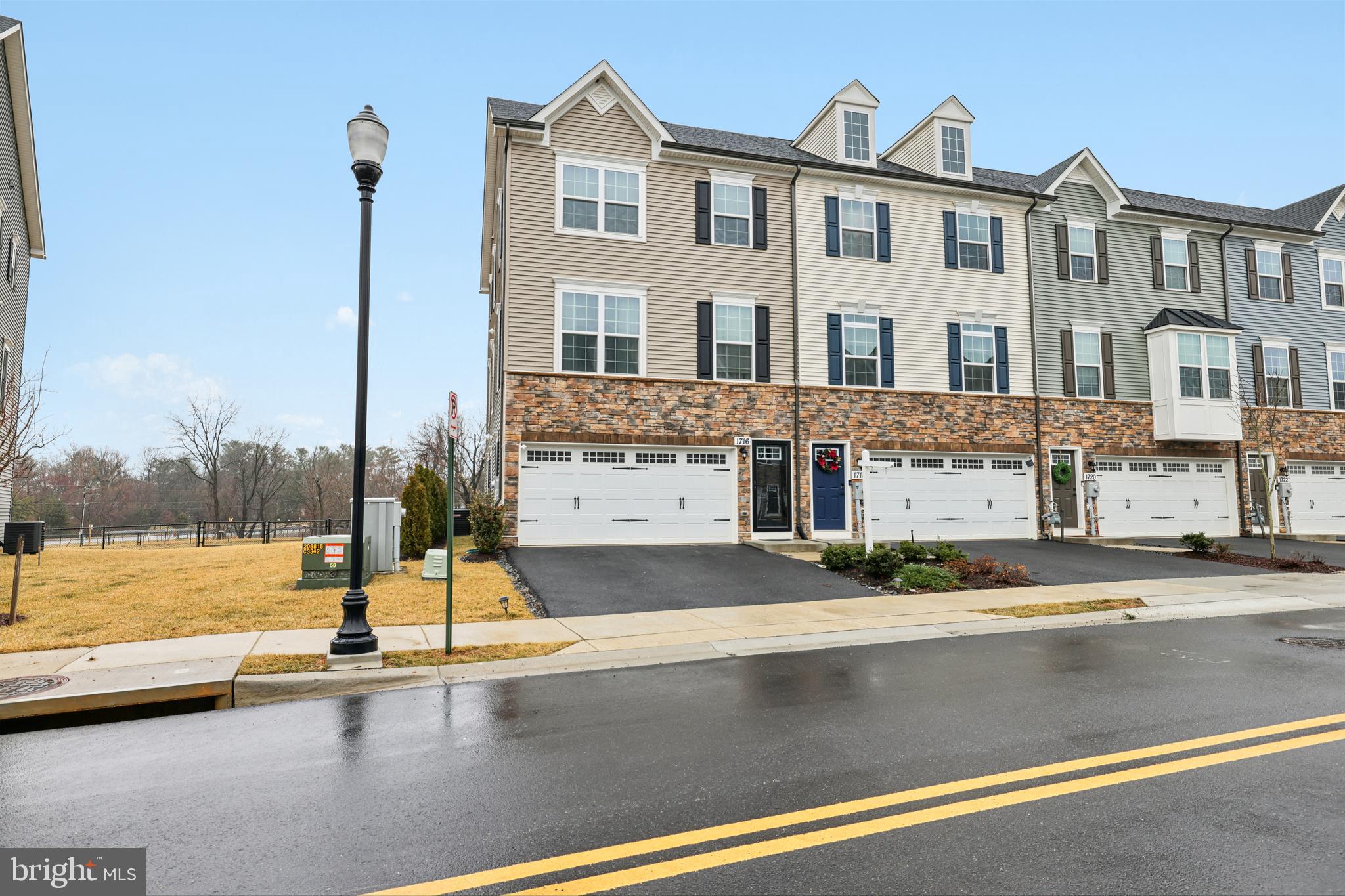 BELLE AIR TOWNHOMES - Residential