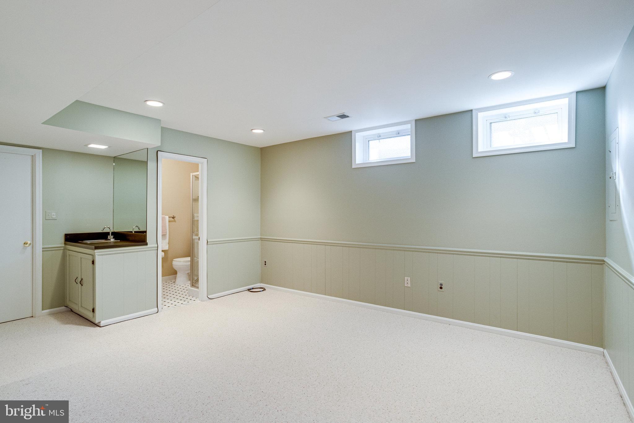 BURKE CENTRE - Residential