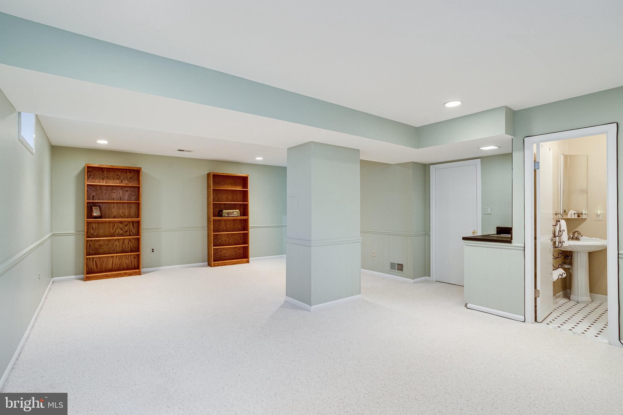 BURKE CENTRE - Residential