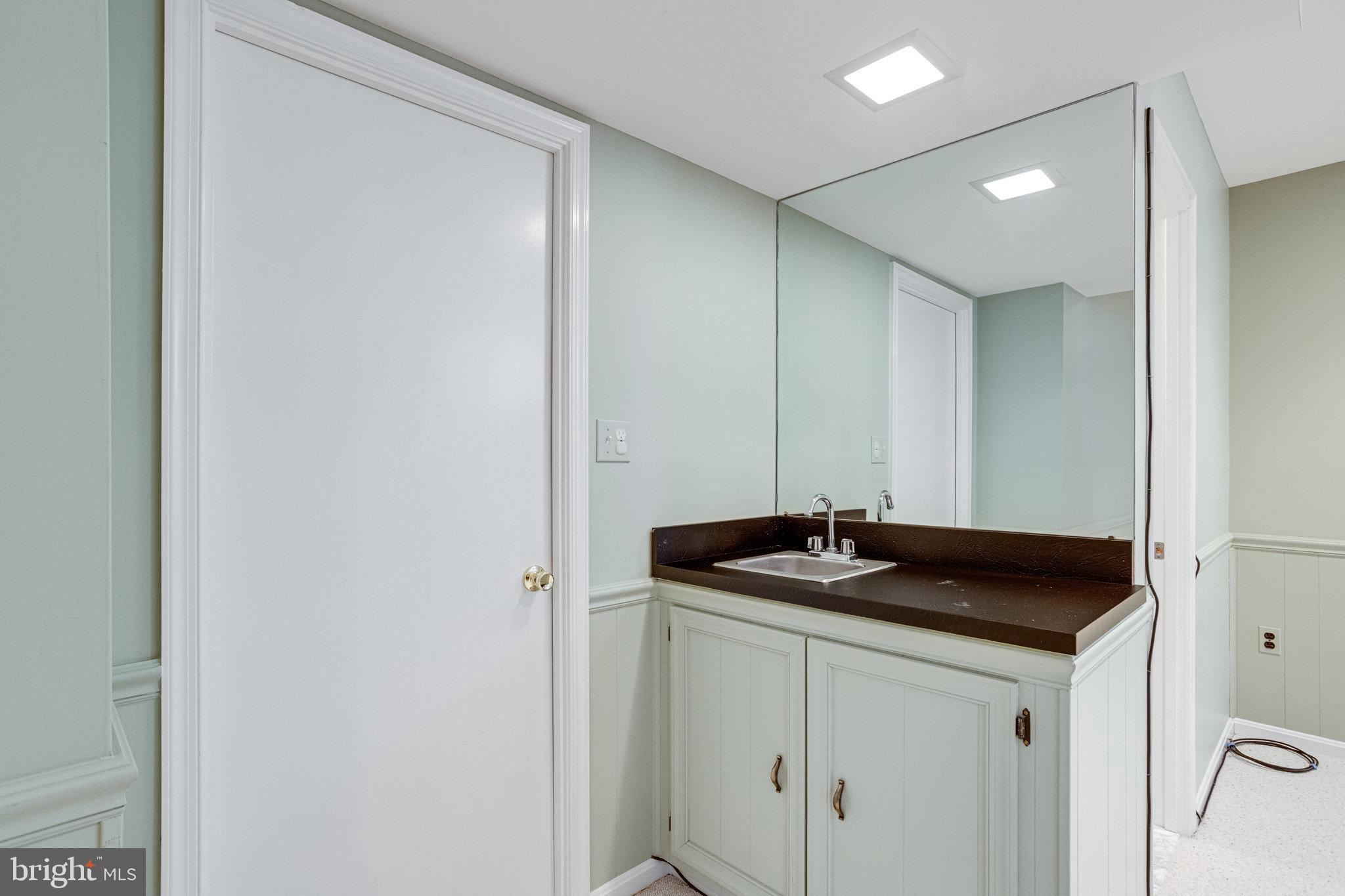 BURKE CENTRE - Residential