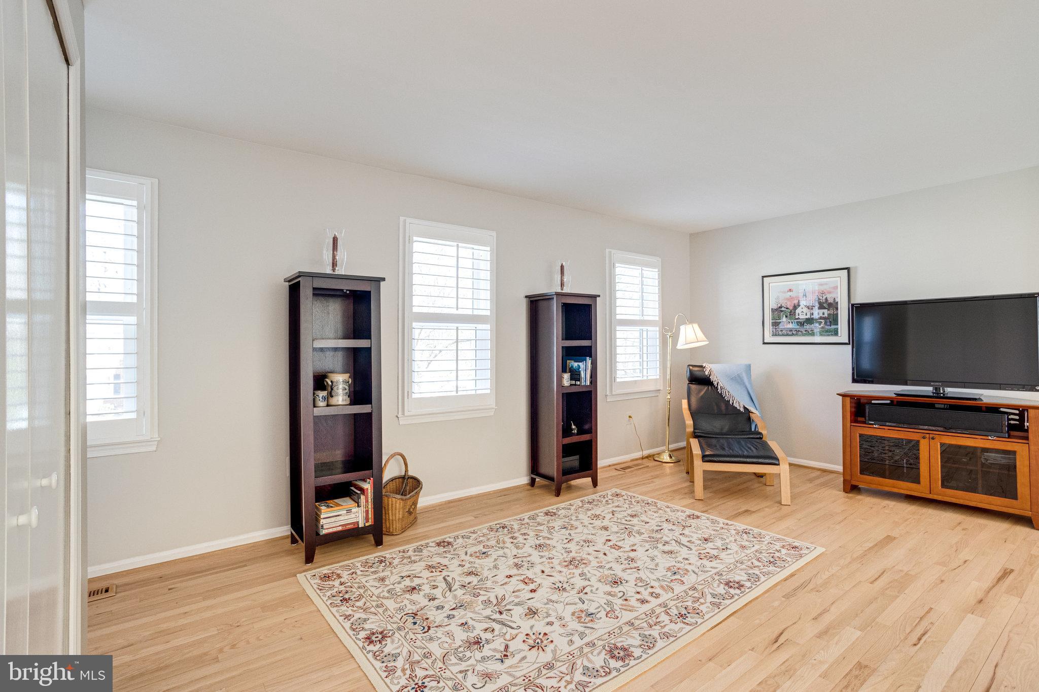 BURKE CENTRE - Residential