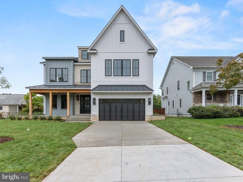 Photo of 415 N Harrison Street, ARLINGTON, VA 22203 (MLS # VAAR2080246)
