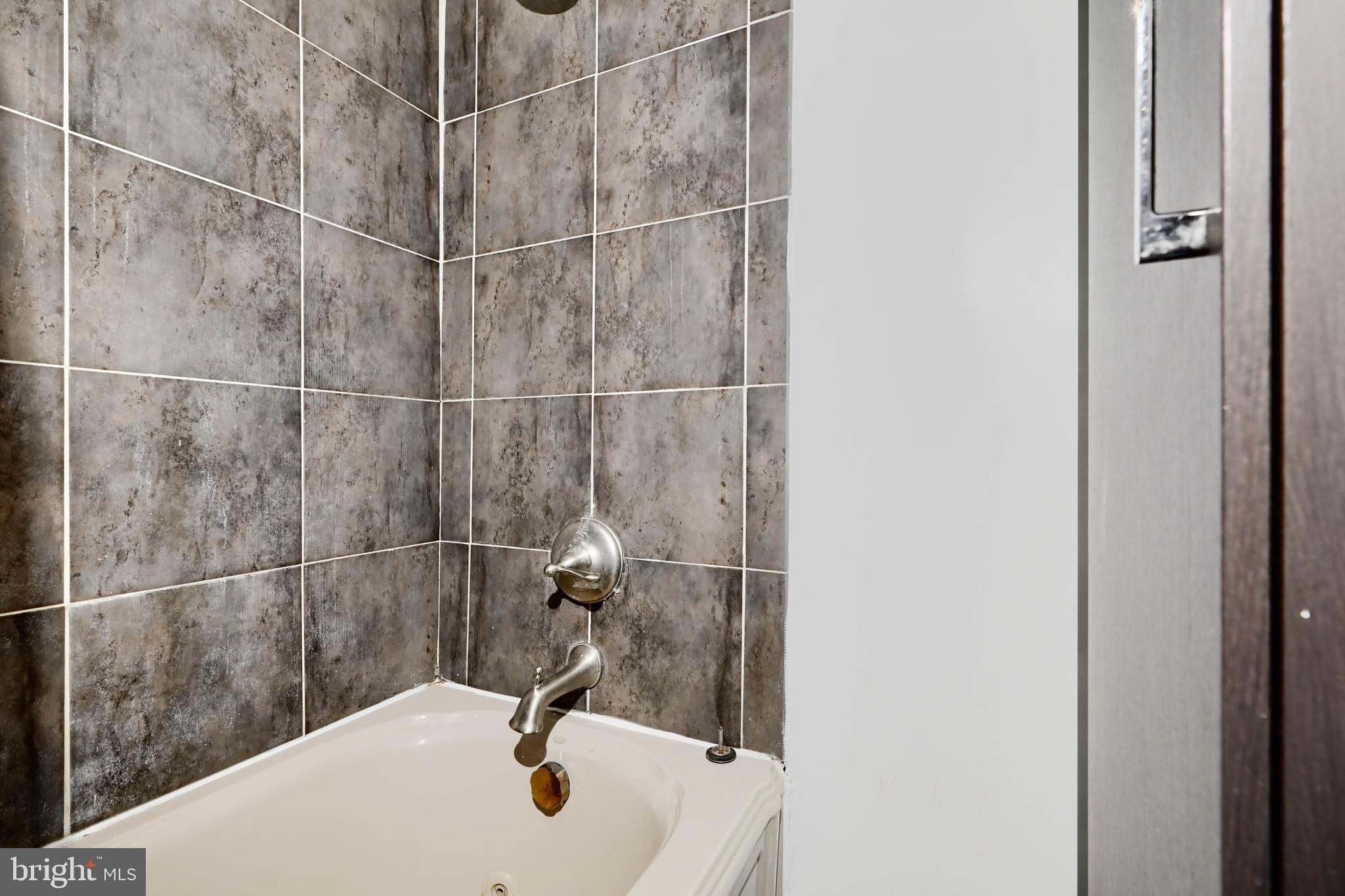 RESERVOIR HILL - Residential