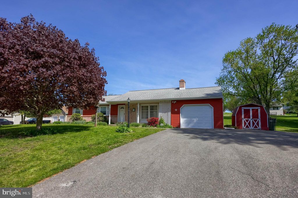 Photo of 14 Springside Drive, QUARRYVILLE, PA 17566 (MLS # PALA2069108)