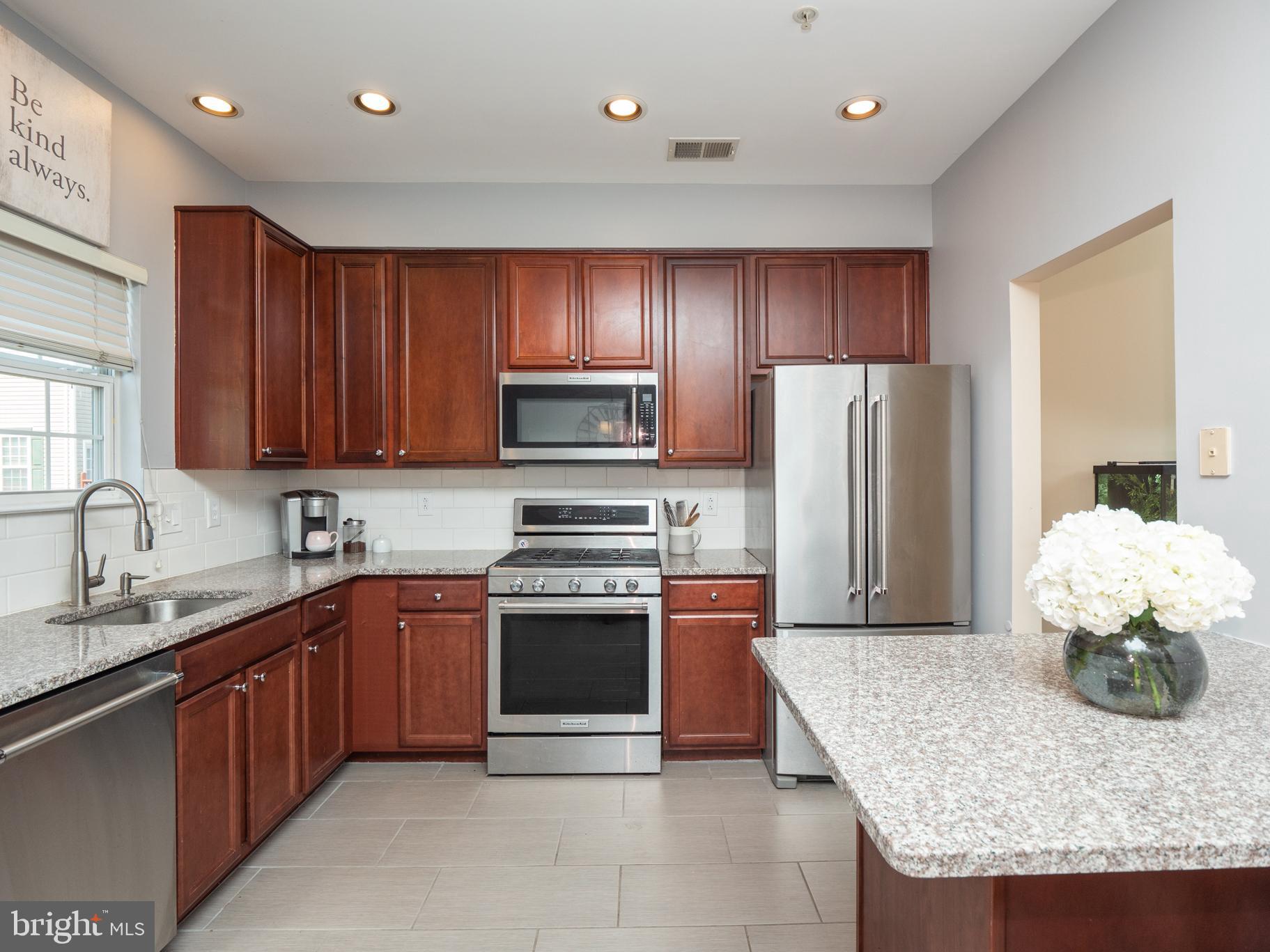 WELLFLEET MEWS - Residential