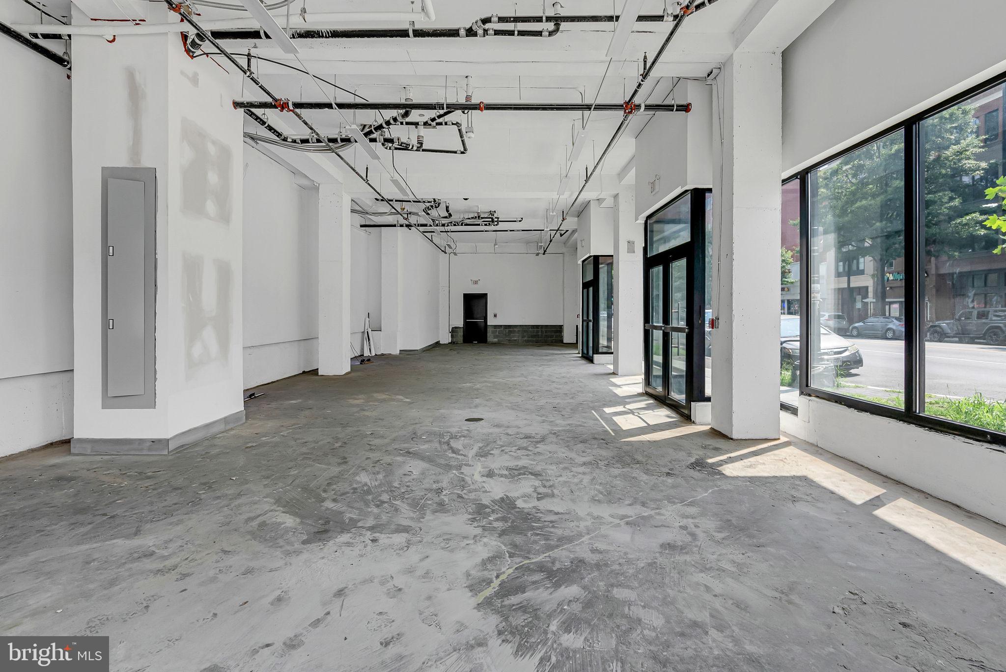 PARK VIEW - Commercial Sale