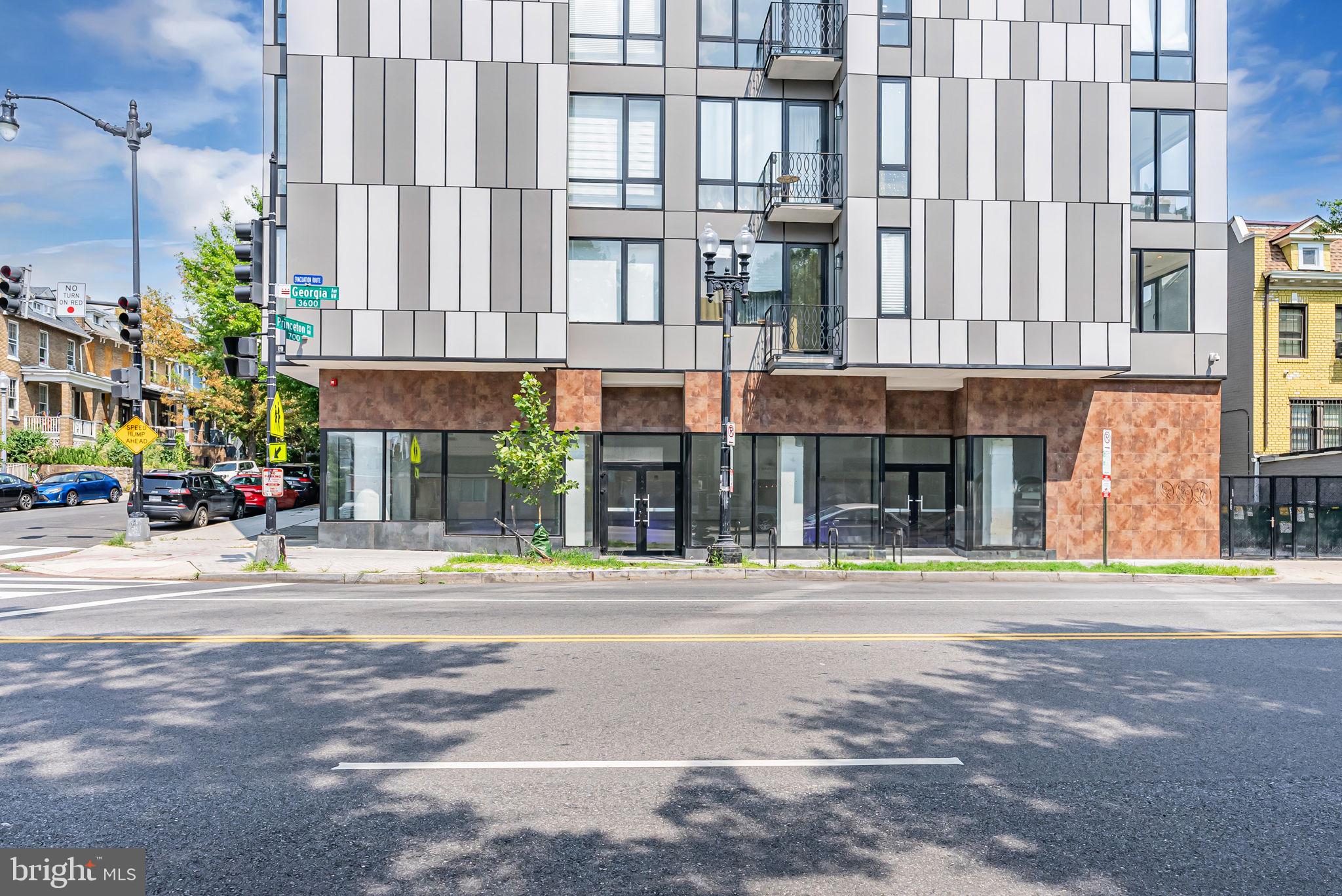 PARK VIEW - Commercial Sale