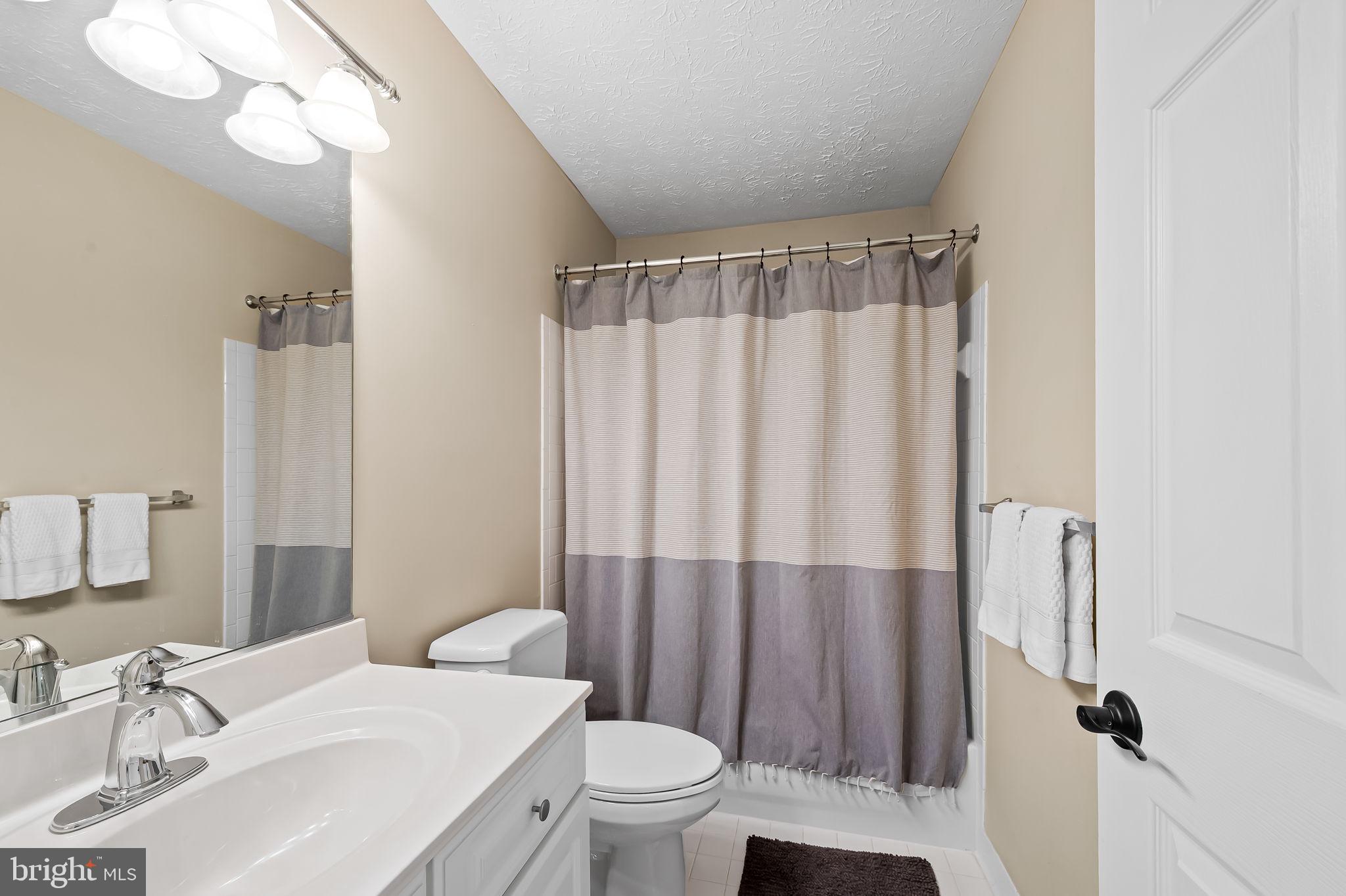 HUNTERS RUN - Residential