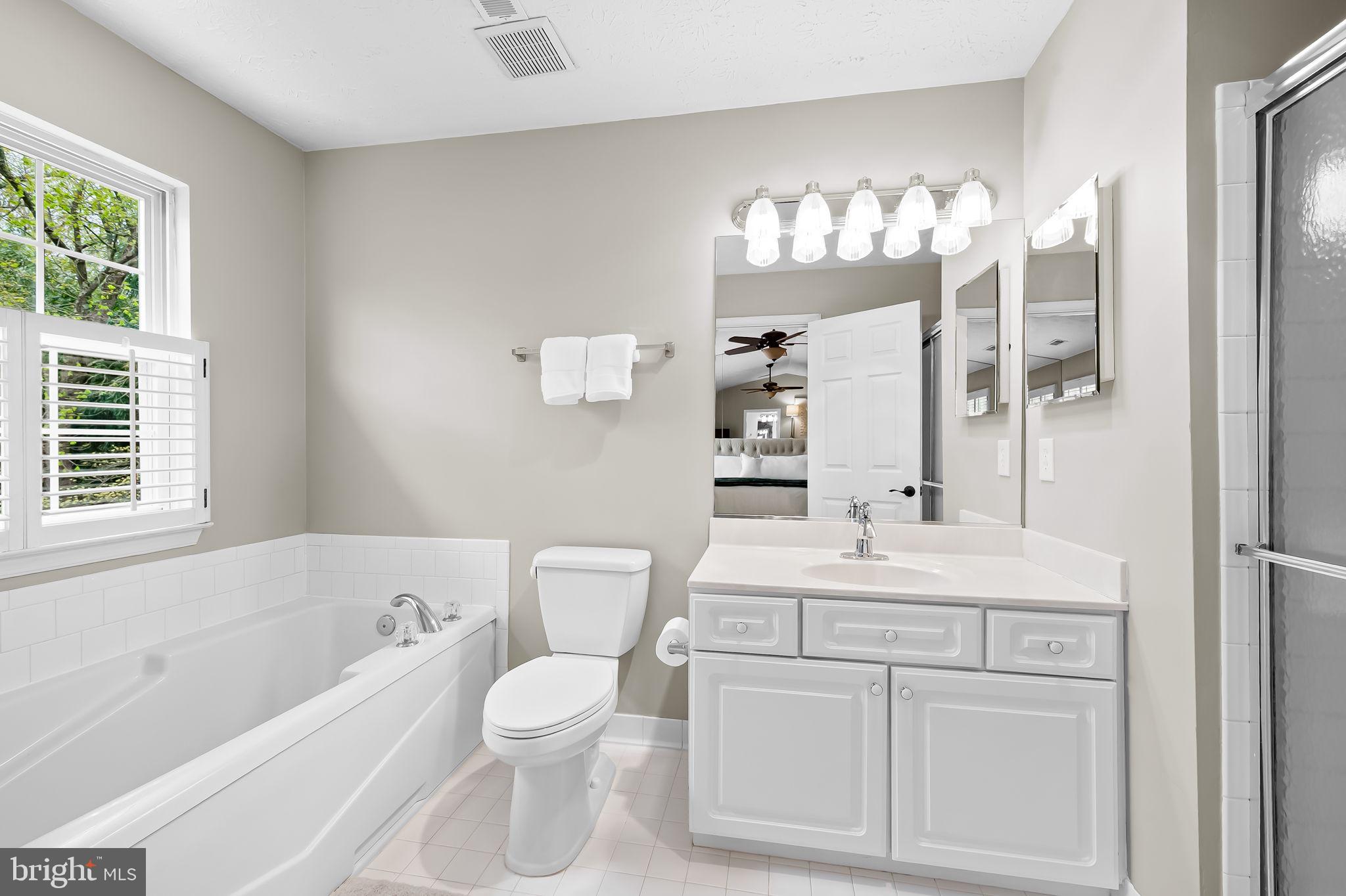 HUNTERS RUN - Residential