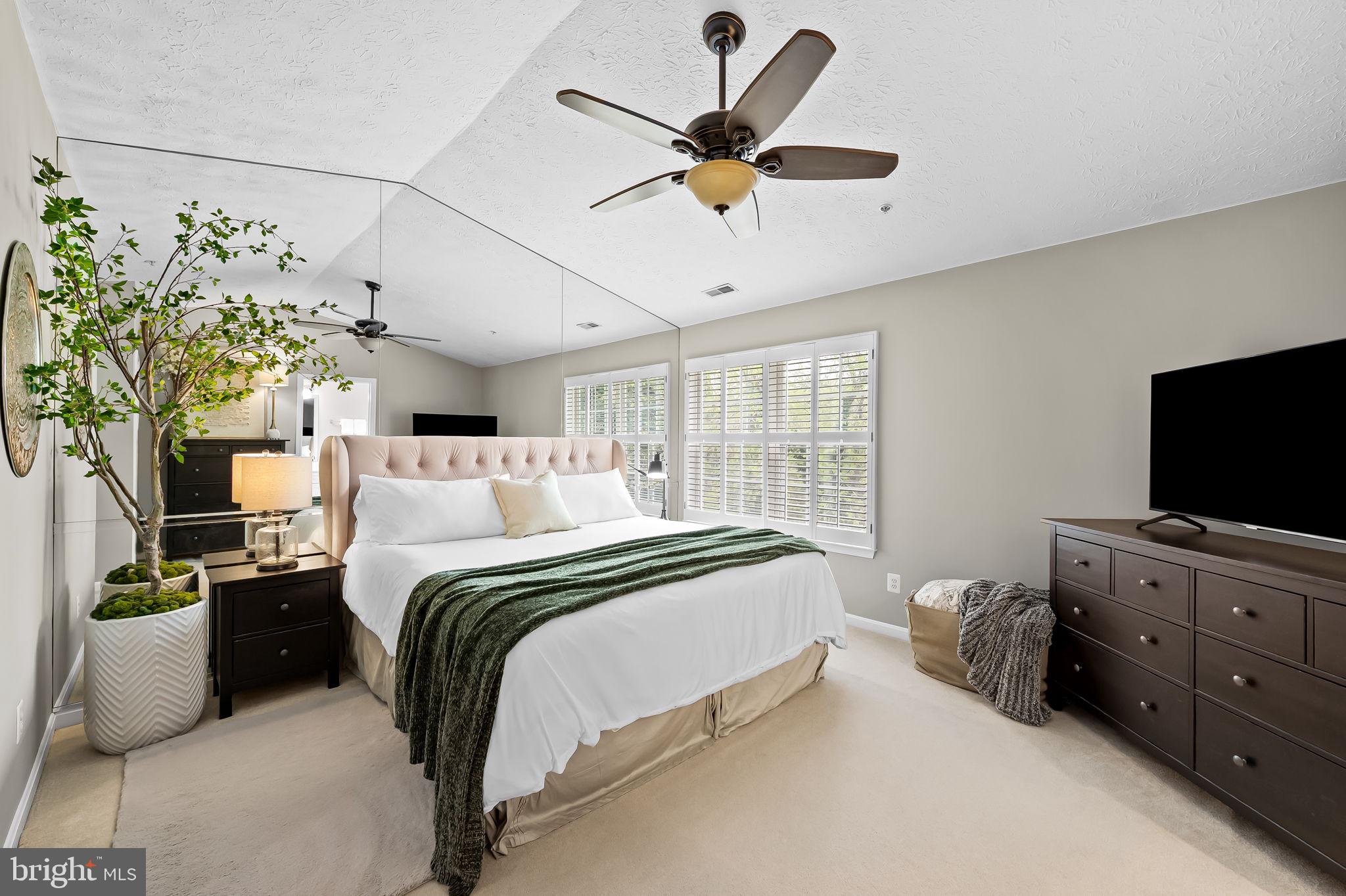 HUNTERS RUN - Residential