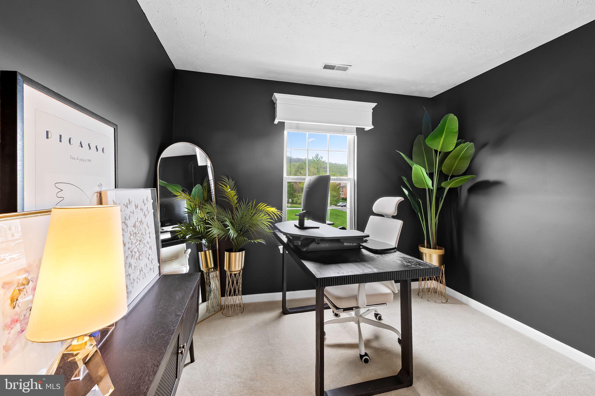 HUNTERS RUN - Residential