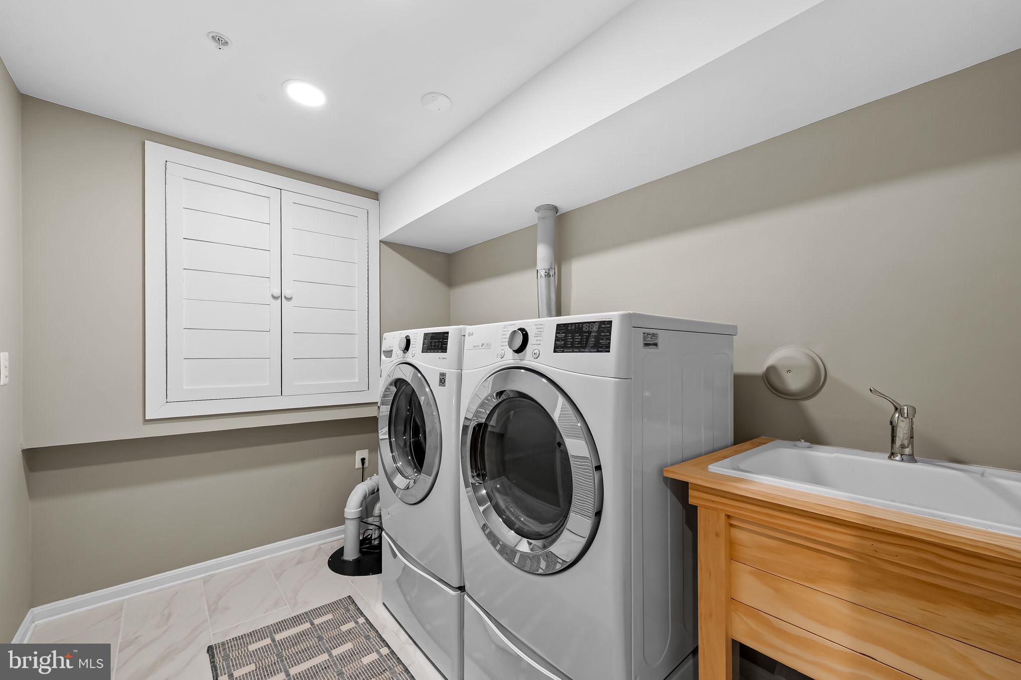 HUNTERS RUN - Residential