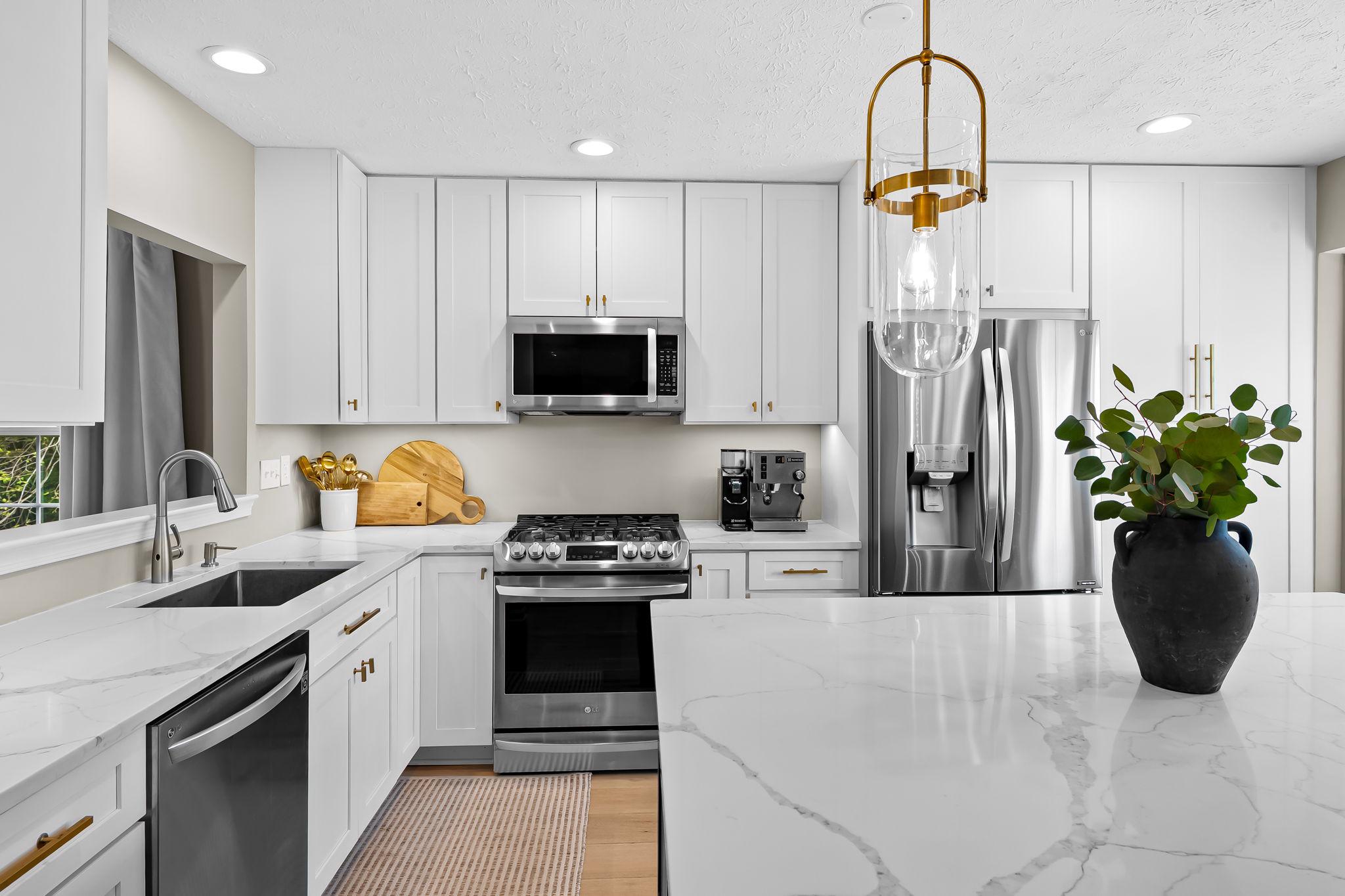 HUNTERS RUN - Residential