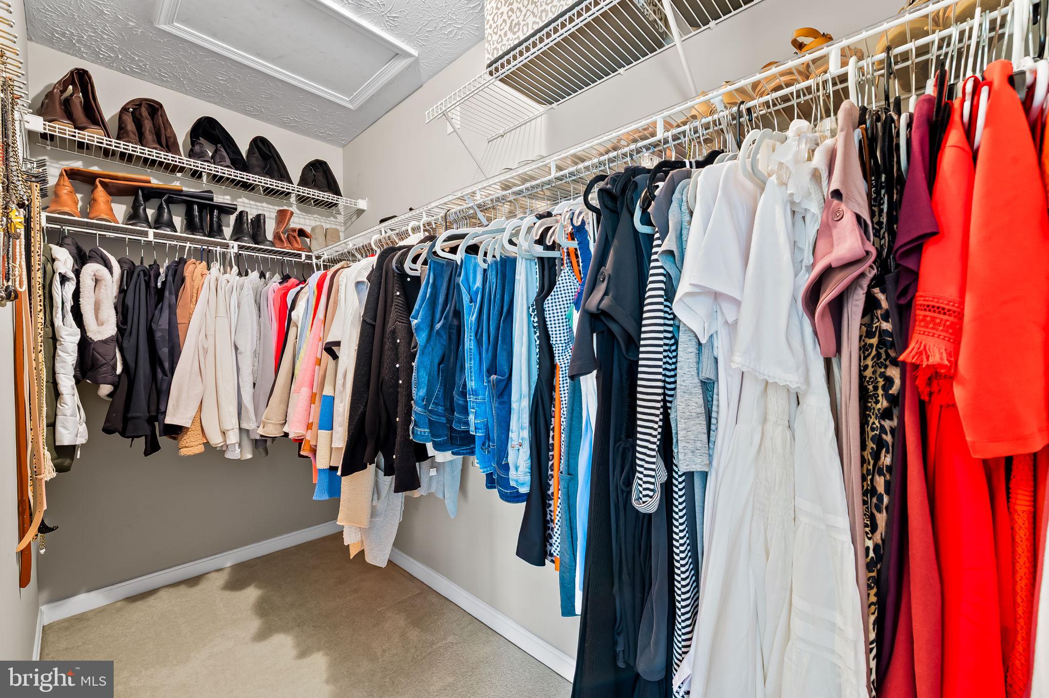 HUNTERS RUN - Residential