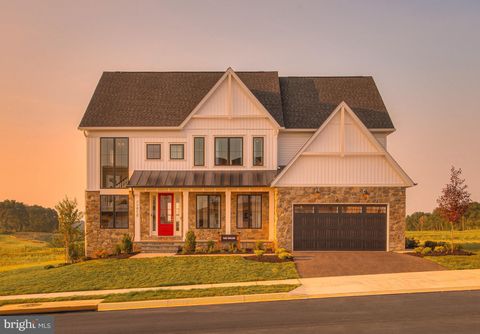 73 CLAYMONT HILL STREET CHARLES TOWN WV 25414