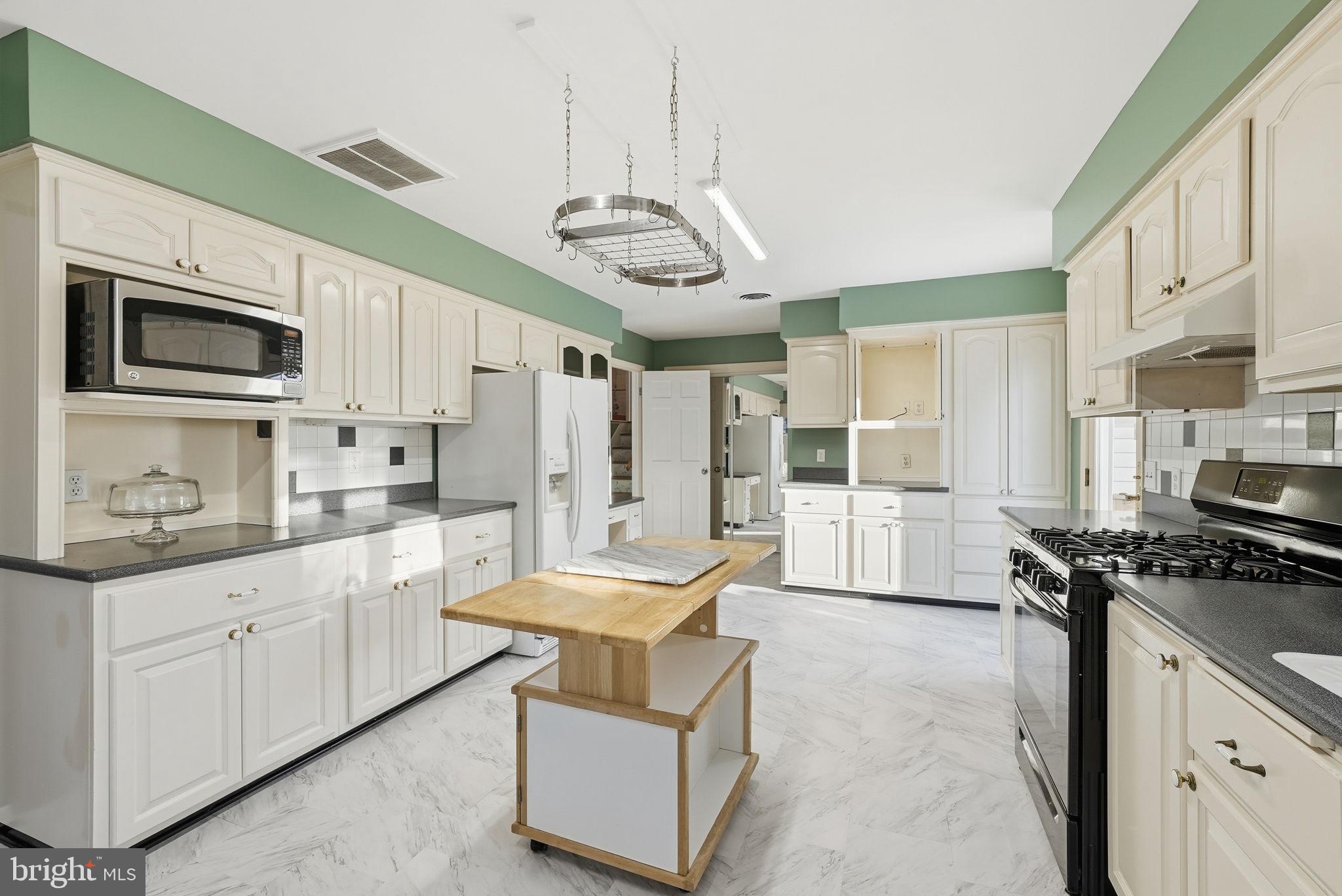 SPRING VALLEY - Residential