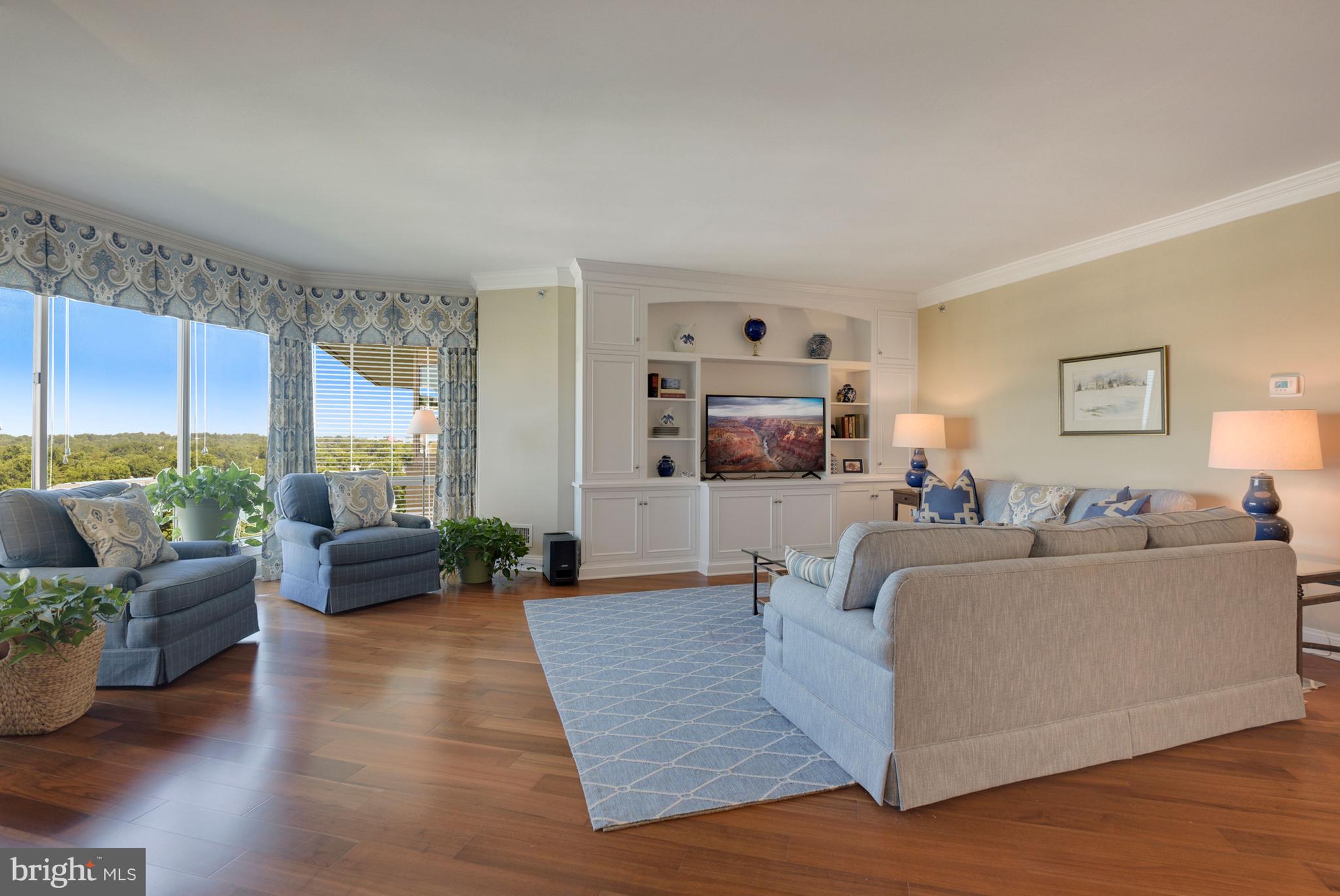 SOMERSET HOUSE - Residential