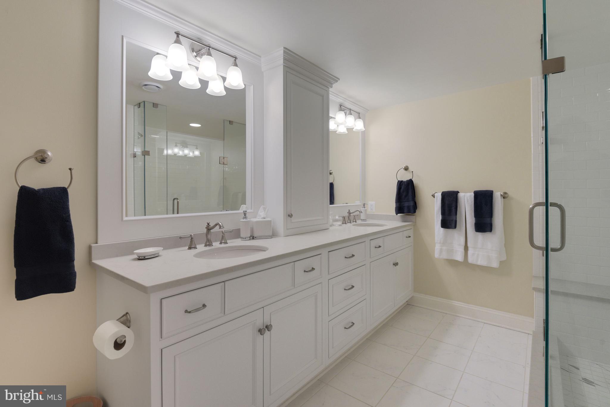 SOMERSET HOUSE - Residential